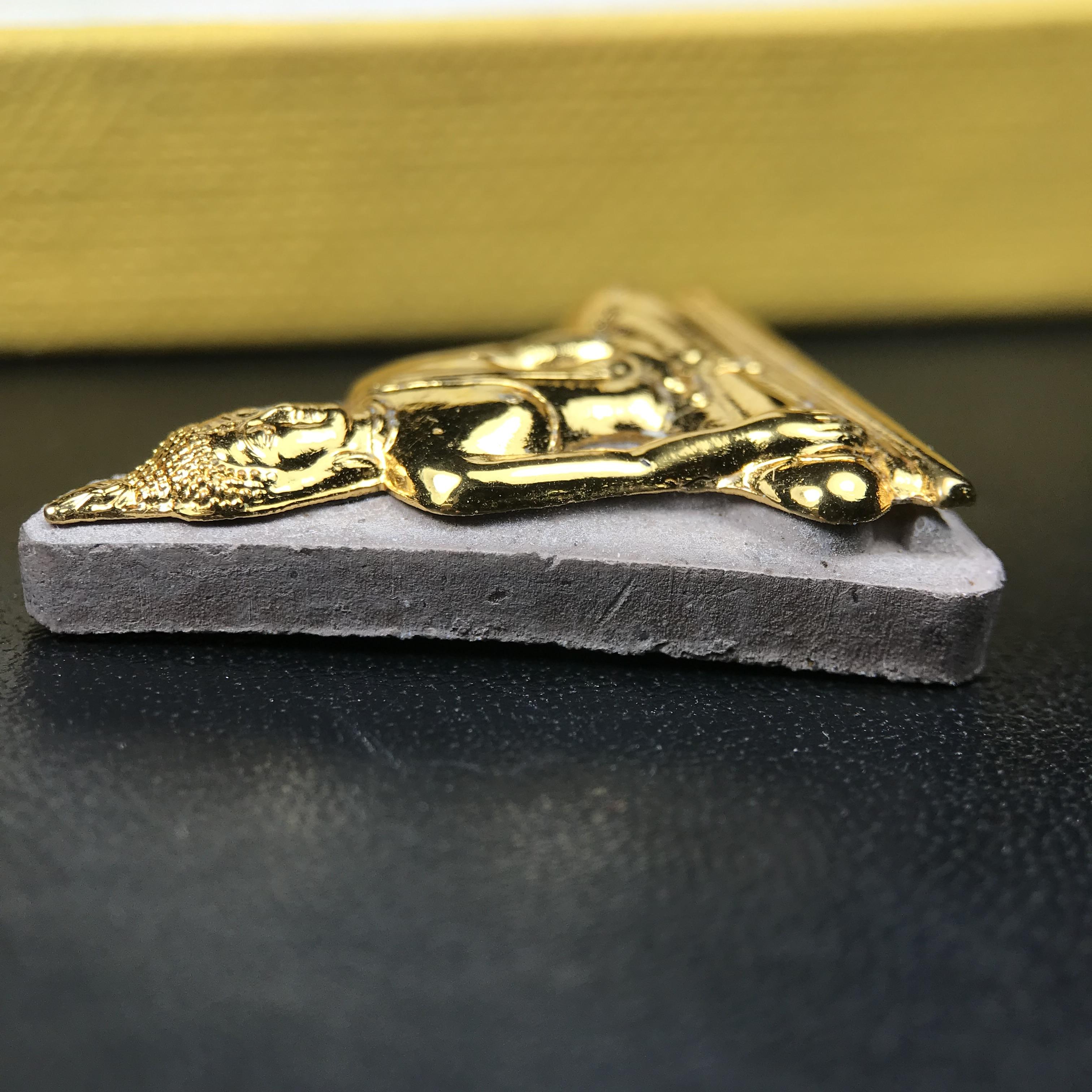 พระพุทธมหาสุวรรณปฏิมากร (หลวงพ่อทองคำ) หลังตรามหามงคลเฉลิมพระชนมพรรษา 80 พรรษา รัชกาลที่9 วัดไตรมิตรวิทยาราม กรุงเทพฯ ปี 2550 พระพิมพ์หน้าทองคำ(หายาก 1 ใน 999 องค์)