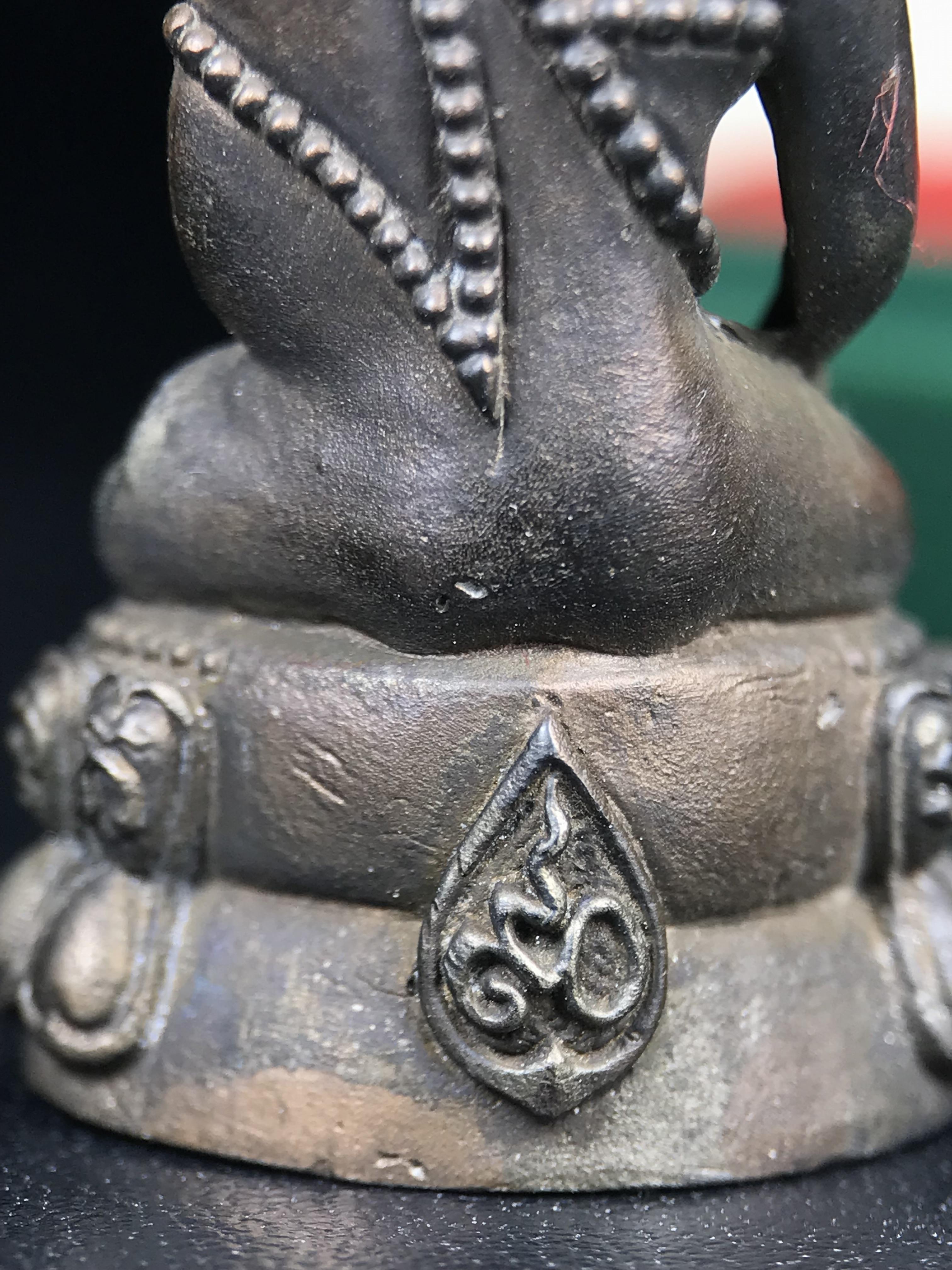 พระกริ่งวาสนา สมเด็จพระสังฆราช(วาสน์)วัดราชบพิธฯ ปี 2531 เนื้อนวโลหะ สร้างเป็นที่ระลึกในคราวที่สมเด็จพระอริยวงศาคตญาณ สมเด็จพระสังฆราช(วาสน์ วาสโน)มีพระชนมายุครบ90พรรษา(ในหลวง ร.9 เสด็จในพิธี)งานแกะแม่พิมพ์โดย นายช่างเกษม มงคลเจริญ)(1ใน1991องค์)