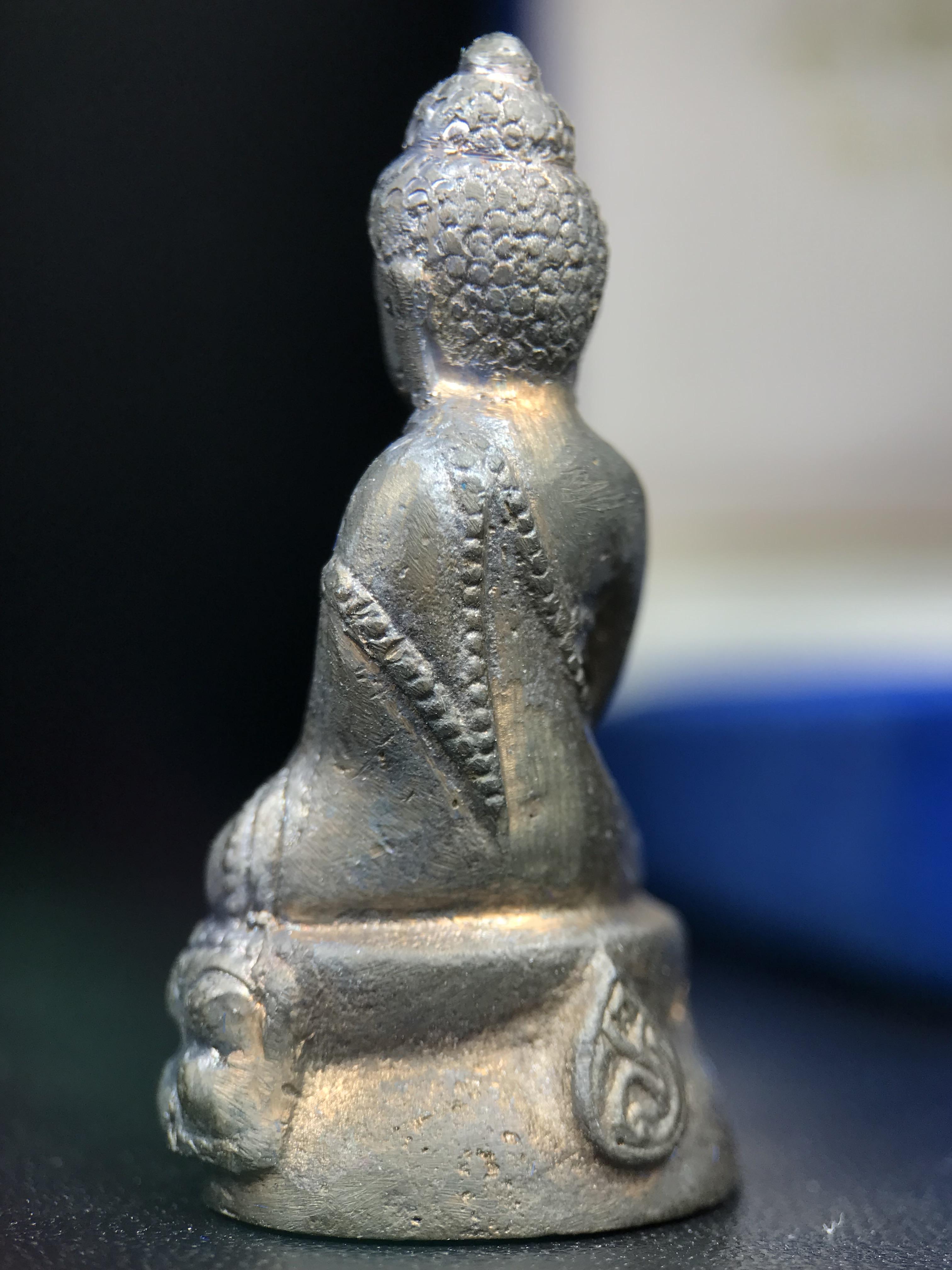 พระกริ่ง-พระชัยวัฒน์ สว. 90 พรรษาสมเด็จย่า ปี2533 เนื้อนวโลหะ(แก่ทองคำผสมทองคำเยอะมากรุ่นนี้)(ในหลวงรัชกาลที่9เสด็จในพิธี)(หล่อแบบโบราณอุดมวลสาร 108 แบบฉบับพระกริ่งใหญ่สายวัดสุทัศน์ พระสังฆราช(แพ))(1 ใน 3000 ชุด) หายาก