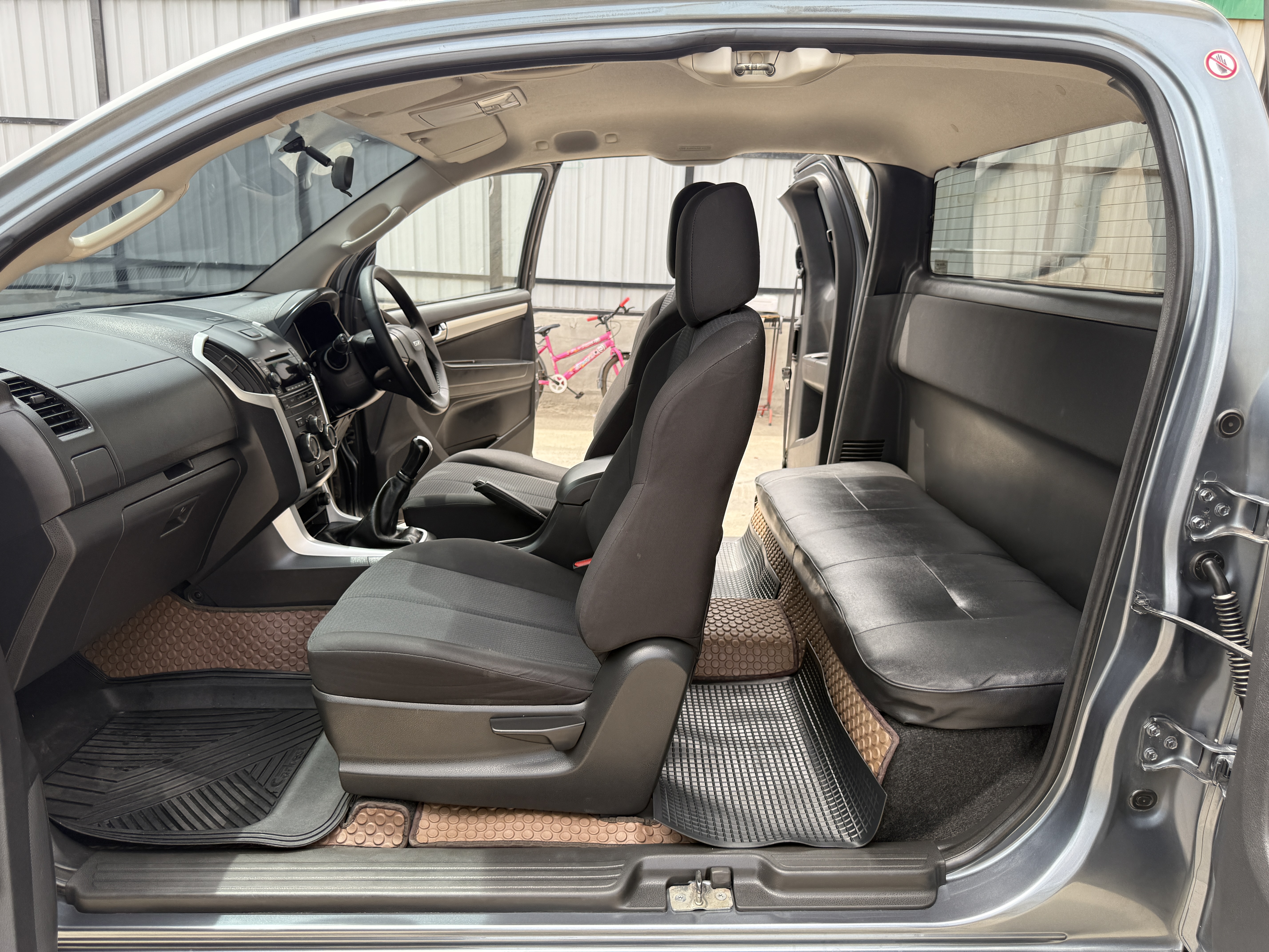 Isuzu Dmax All New Cab Hilander 2.5 Z 2012 เทา