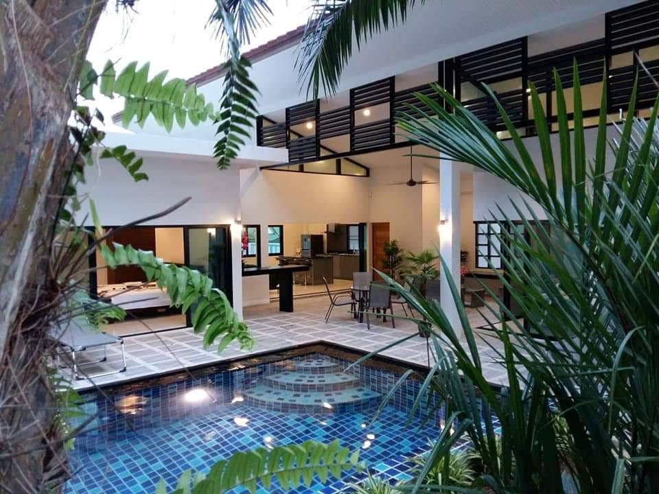 For Rent : Rawai, Private Pool Villa Soi Huai Nam Tho, 3 bedrooms 3 bathrooms