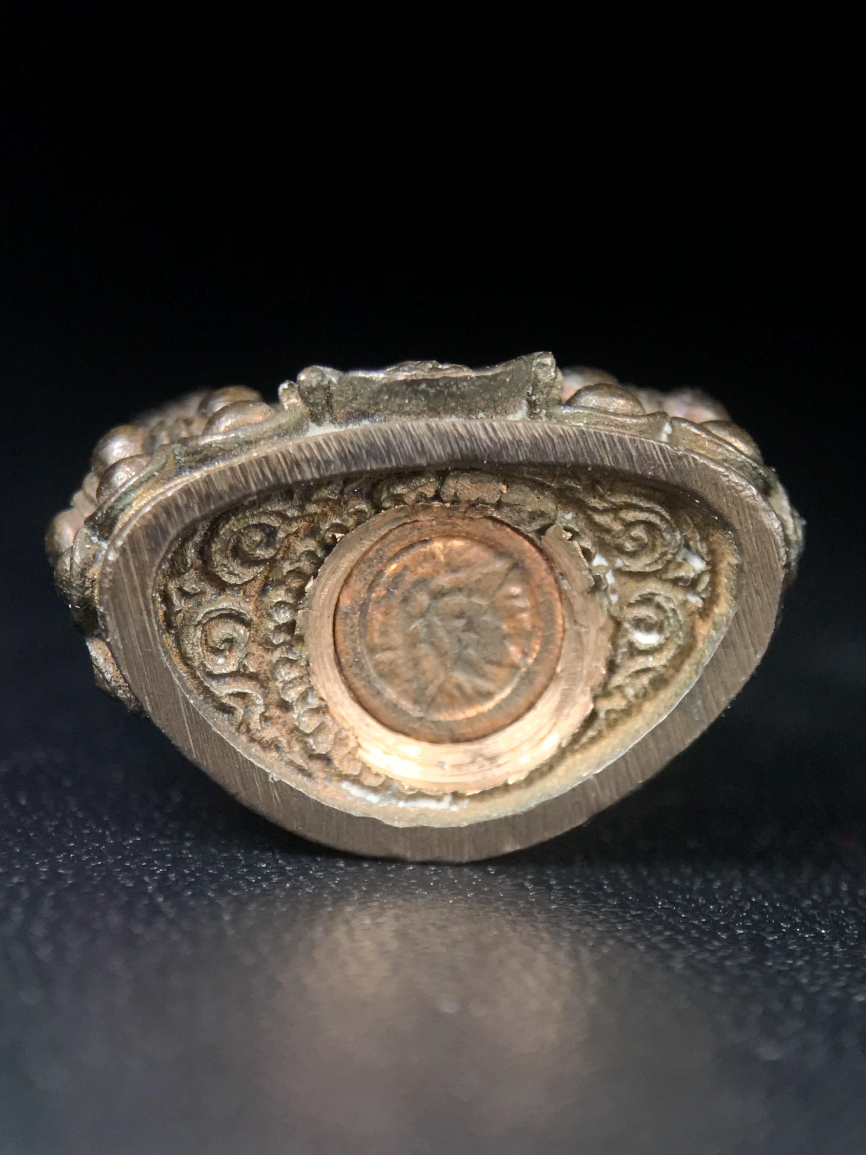 พระกริ่งศิรากาศ ภปร.(พระกริ่งคุ้มเกล้า)วัตถุมงคล"คุ้มเกล้าฯ" มูลนิธิ “คุ้มเกล้า” ในพระบรมราชูปถัมภ์ จัดสร้าง โรงพยาบาลภูมิพล เนื้อนวโลหะ(พิมพ์หน้าไทย)(ในหลวงรัชกาลที่9เสด็จเททอง)(พิธีใหญ่)(นิยม)