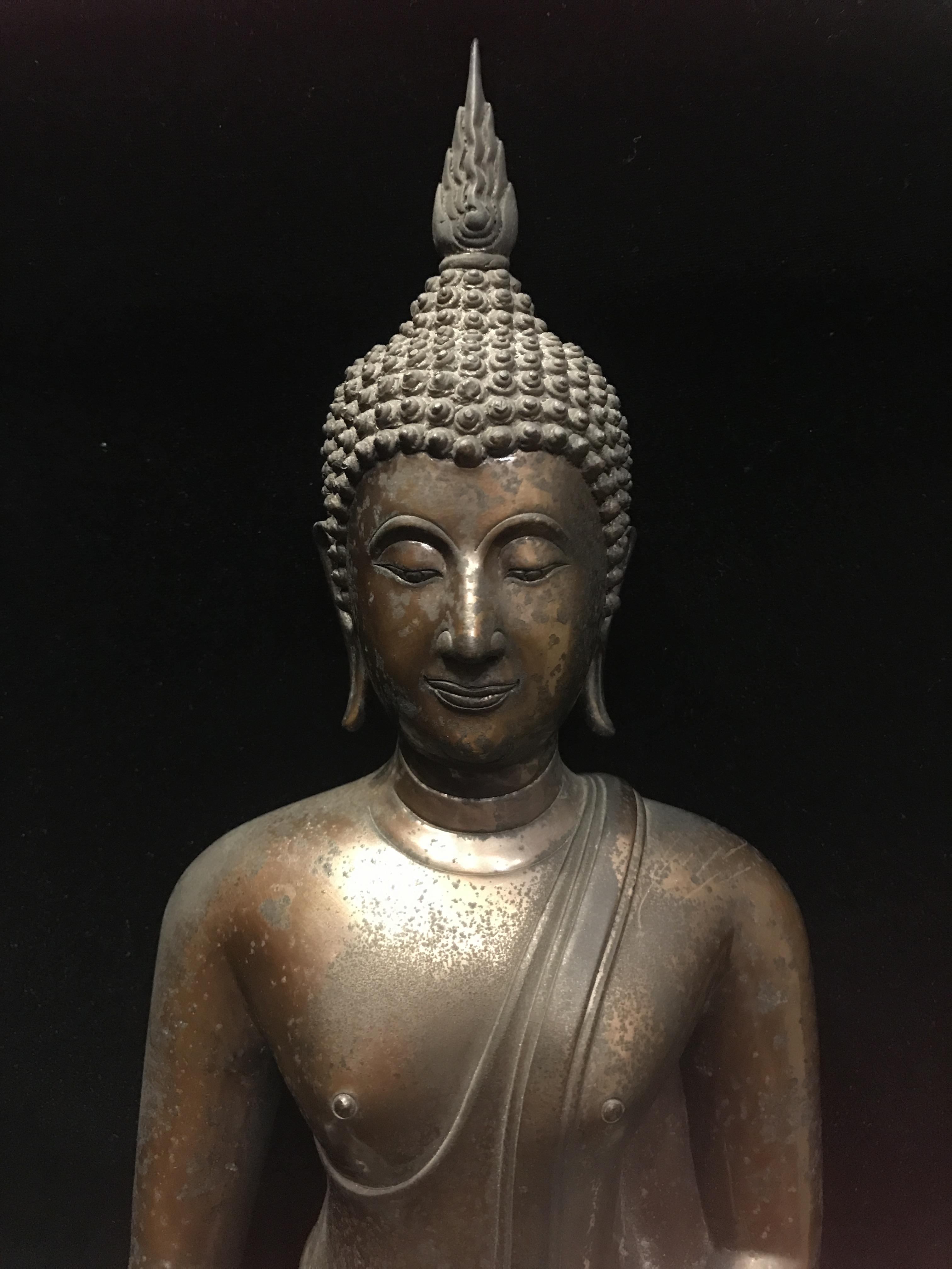 พระบูชา ภปร ในวาระโอกาสเฉลิมพระเกียรติ พระบาทสมเด็จพระเจ้าอยู่หัว ทรงครองราชย์ครบ 50 ปี (กาญจนาภิเษก) พ.ศ.2539 ออกโดย มหาวิทยาลัยนเรศวร หน้าตัก9นิ้ว