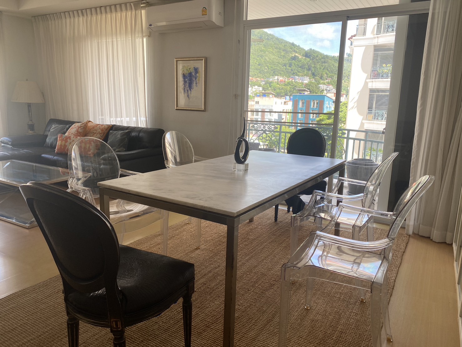 For Rent : Condo near Patong Beach, 2 Bedroom 2 Bathroom, 5th flr.