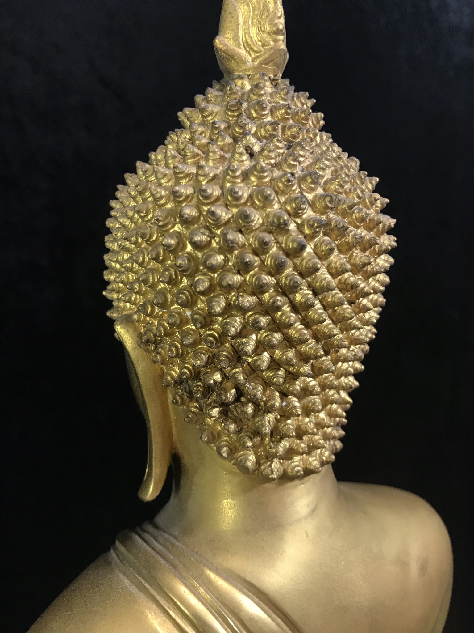 พระบูชาพระพุทธศิรมงคล ภปร. วัตถุมงคลคุ้มเกล้า ปี2524 ของมูลนิธิคุ้มเกล้า โรงพยาบาลภูมิพลจัดสร้าง ขนาดหน้าตัก 9 นิ้ว(ในหลวงทรงจุดไฟพระฤกษ์และเททอง)(พบเจอและหายากมาก)