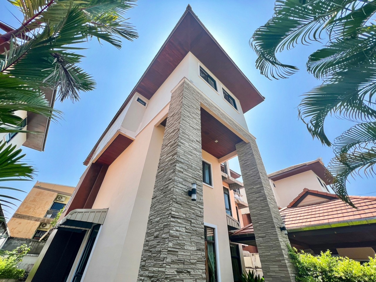 For Sale : Wichit, 3-Storey detached house, 7 Bedrooms 7 Bathrooms