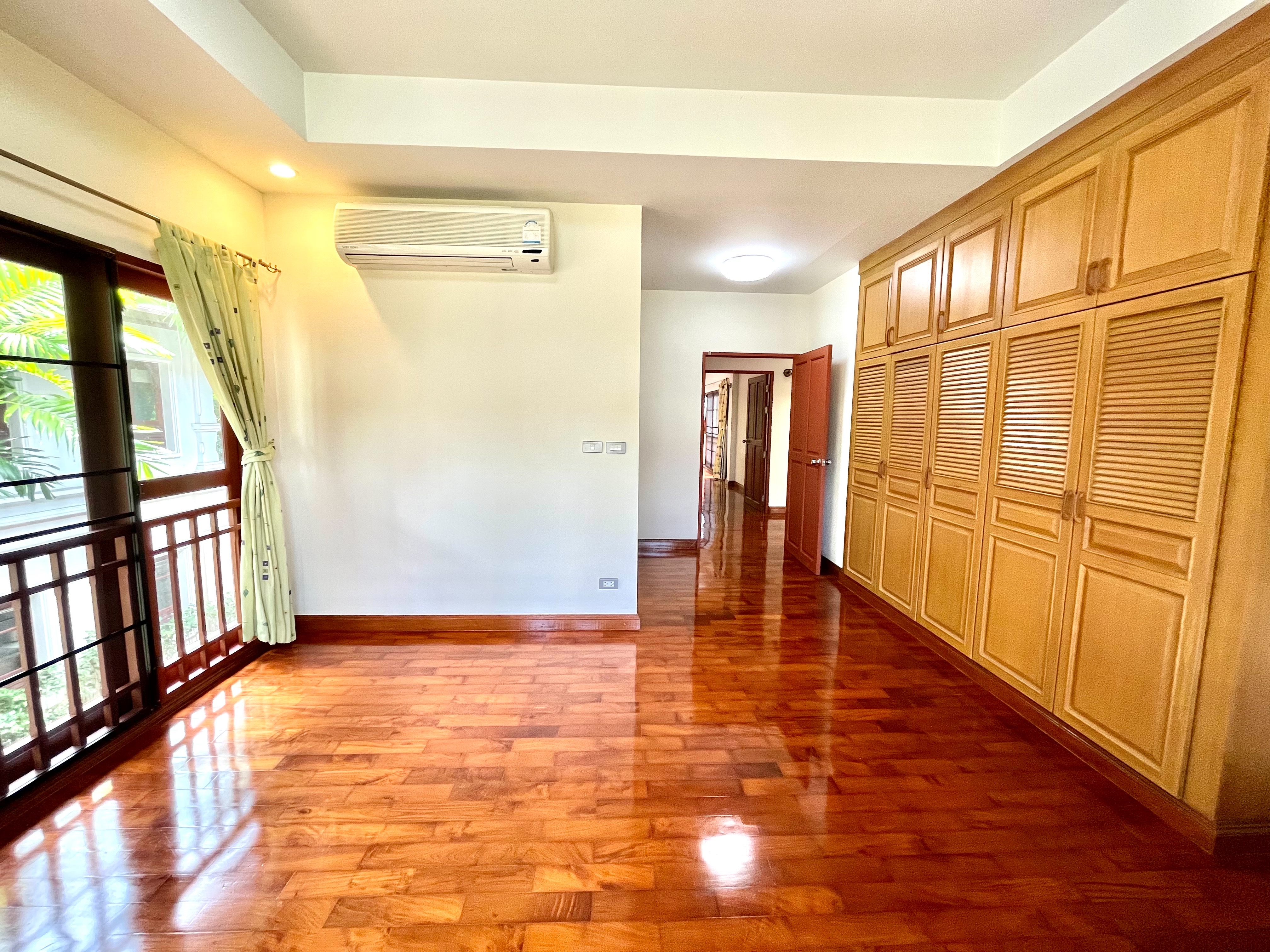 For Sale : Villa Boatlagoon (park 1) 4 Bedrooms 5 Bathrooms