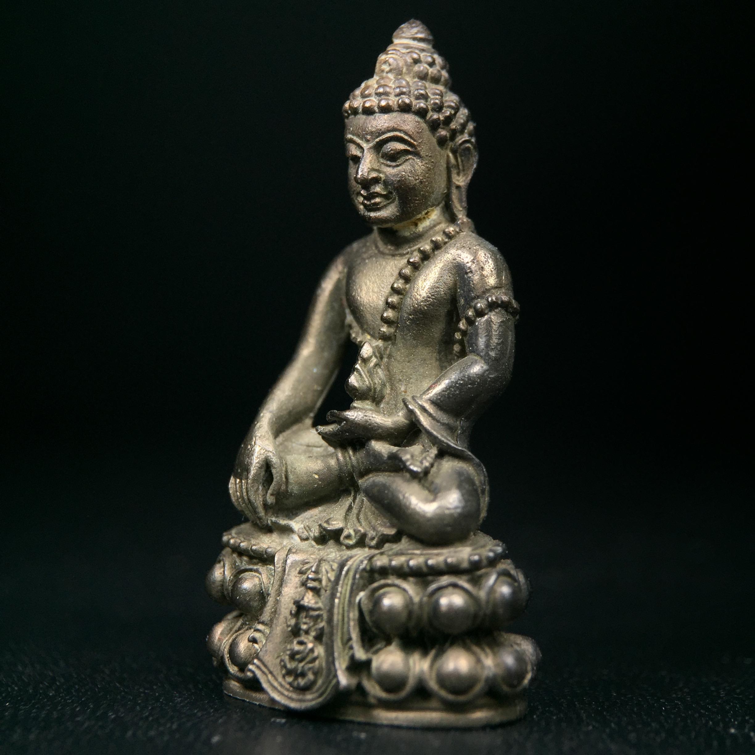 พระกริ่งศิรากาศ ภปร.(พระกริ่งคุ้มเกล้า)วัตถุมงคล"คุ้มเกล้าฯ" มูลนิธิ “คุ้มเกล้า” ในพระบรมราชูปถัมภ์ จัดสร้าง โรงพยาบาลภูมิพล เนื้อนวโลหะ(พิมพ์หน้าไทย)(ในหลวงรัชกาลที่9เสด็จเททอง)(พิธีใหญ่)(นิยม)