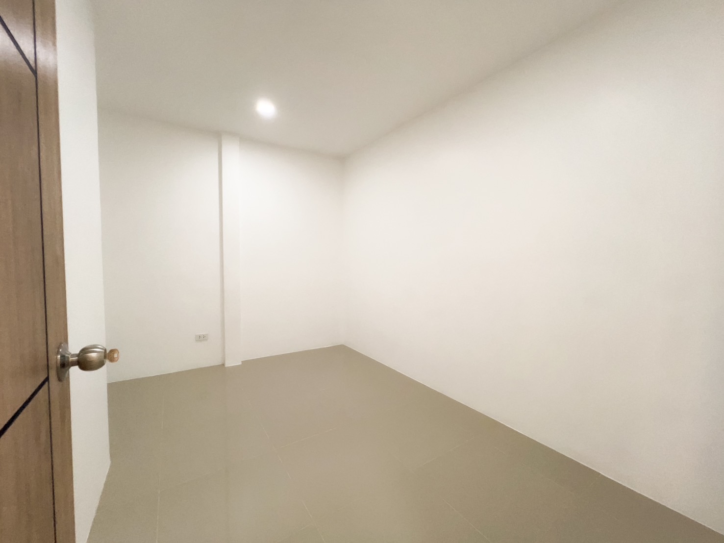 For Sales : Thalang, One-story townhouse near Robinson, 2 Bedrooms 2 Bathrooms