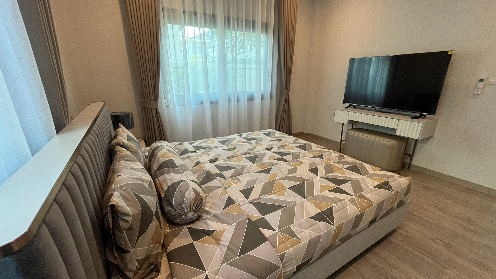 For Rent : Kohkaew, Supalai Lake Ville, 4 Bedrooms 3 Bathrooms