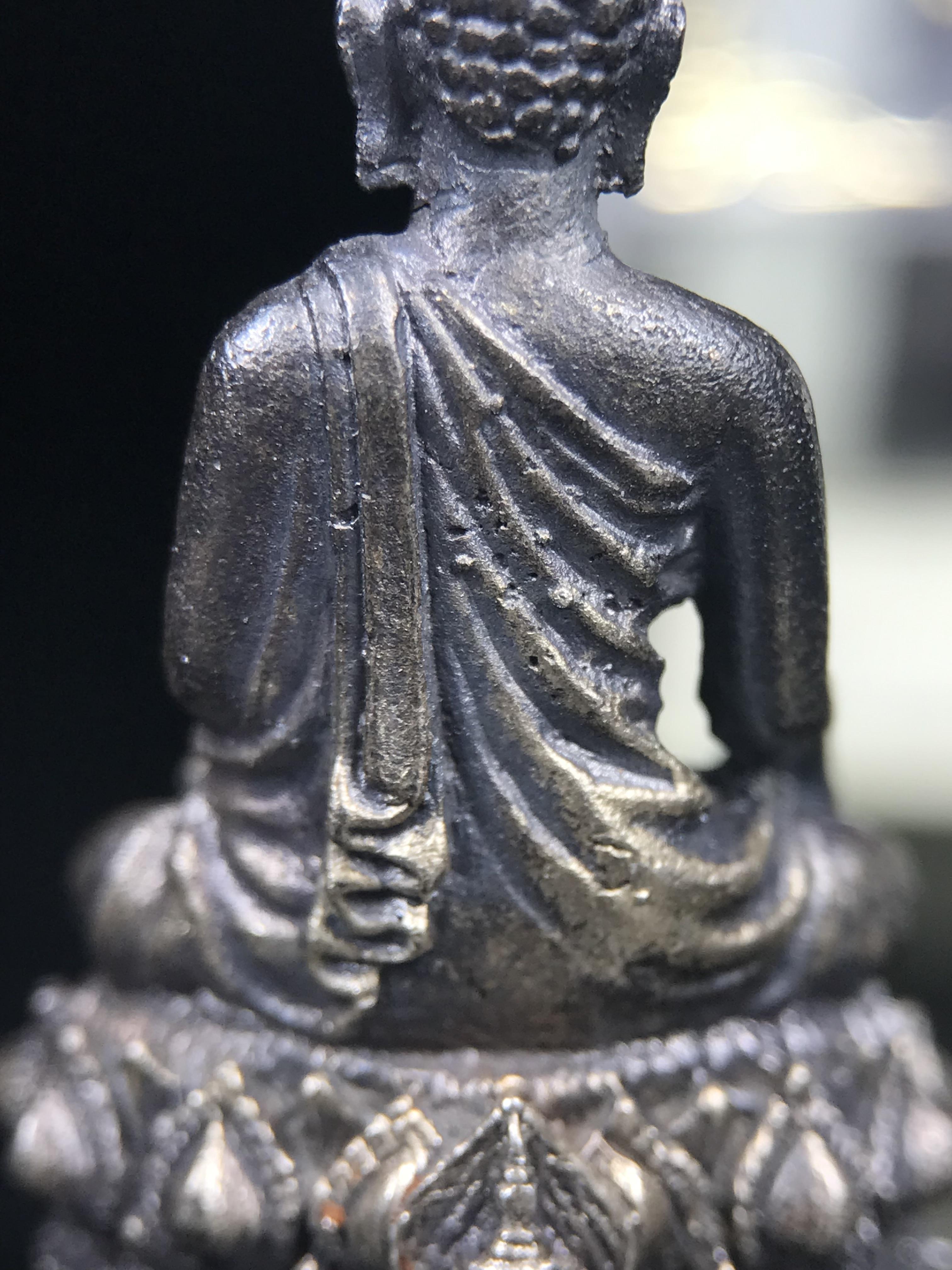 พระกริ่งพรหมรังสี อนุสรณ์ 190 ปี สมเด็จพระพุฒาจารย์ โต วัดอินทรวิหาร ปี2521 เนื้อเงิน(ผิวเดิมเข้มขลัง)พิธีมหาพุทธาภิเษกครั้งยิ่งใหญ่ พิธีสรรพสิทธิชัยไพรีพินาศมหามังคลาภิเษก หมายถึงฤกษ์การปลุกเสกที่เน้นด้านโชคลาภ มีชัยชนะต่อศัตรูการค้า การงาน(รุ่นนี้แนะนำ)