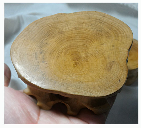 ฐานหรือกี๋ไม้boxwood เล็กๆ อันละ