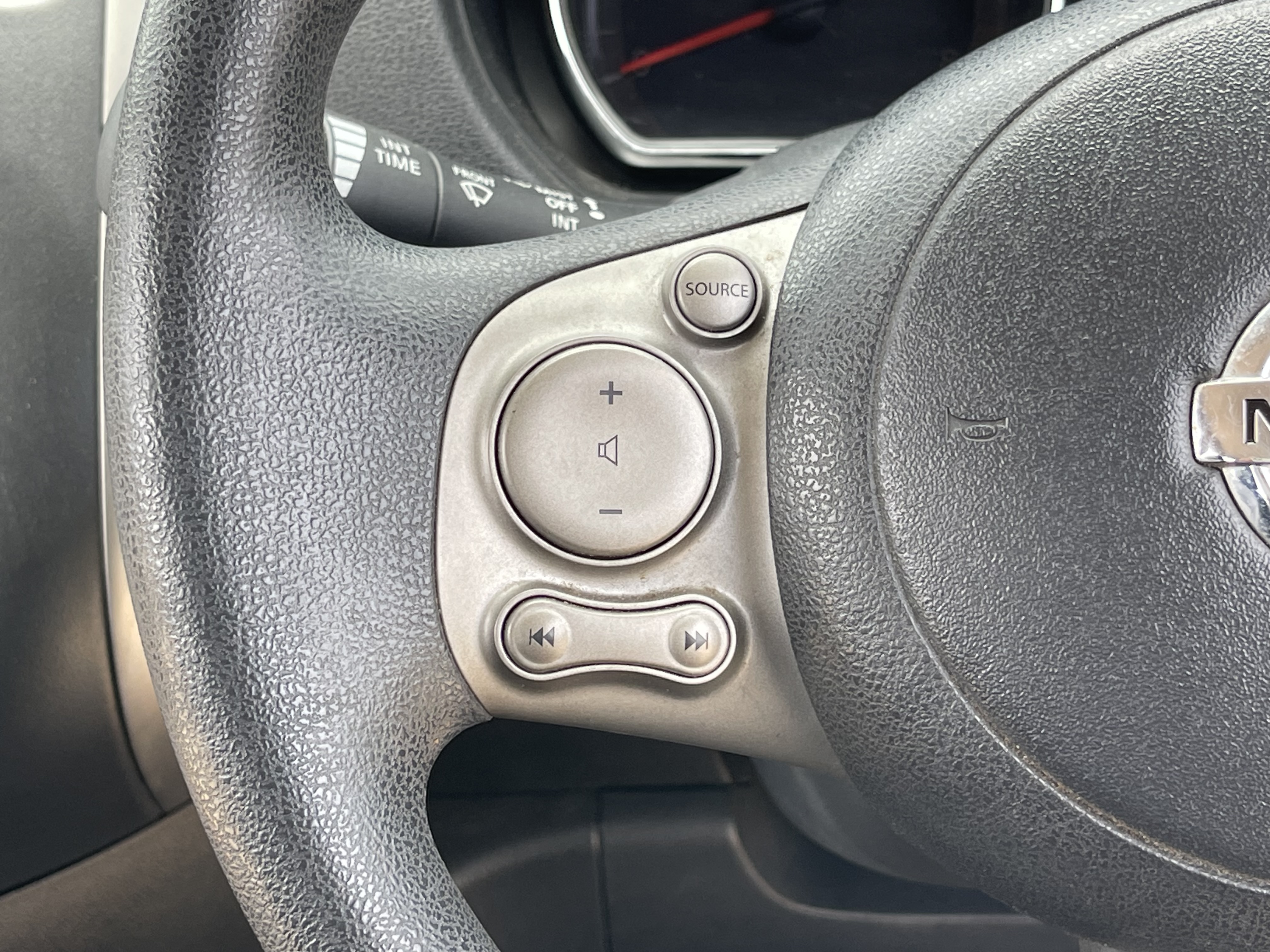 Nissan Almera 1.2 VL At 2014 เงิน