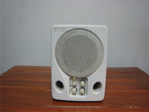 ลำโพง มีแอมป์ในตัว ยี่ห้อ TOA รุ่น WA-1801 (Made in Japan) ไฟ 220Volts
