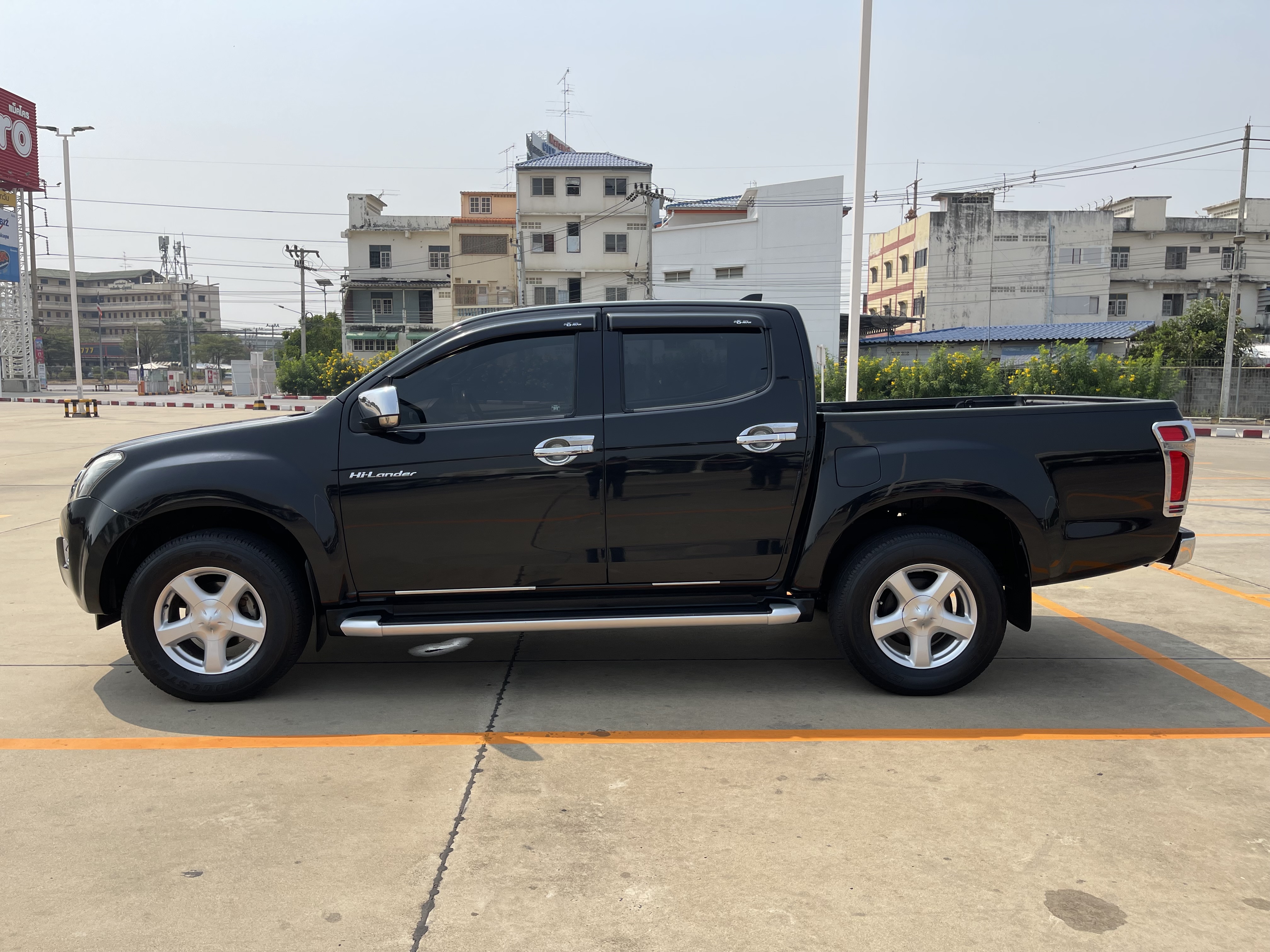 Isuzu Dmax All New 4ประตู Hilander 3.0 Vgs Z Prestige Navi Push Start At 2015 ดำ
