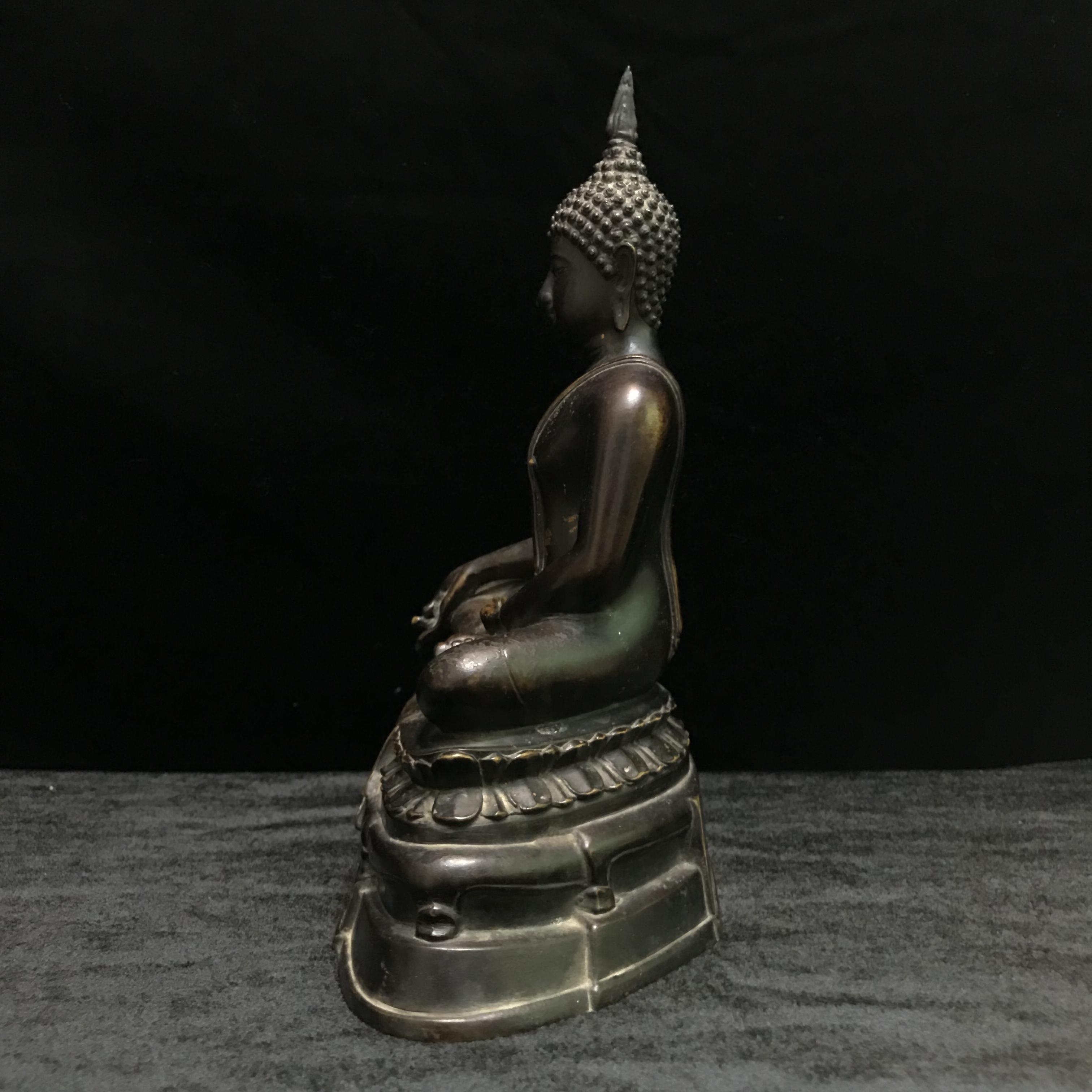 จักรพรรดิแห่งพระบูชา ภปร พระพุทธรูป ภปร รุ่นแรก(กฐินต้น) พ.ศ.2506 วัดเทวสังฆาราม(วัดเหนือ)จังหวัดกาญจนบุรี หน้าตัก5นิ้ว(ในหลวงรัชกาลที่9เสด็จเททอง)