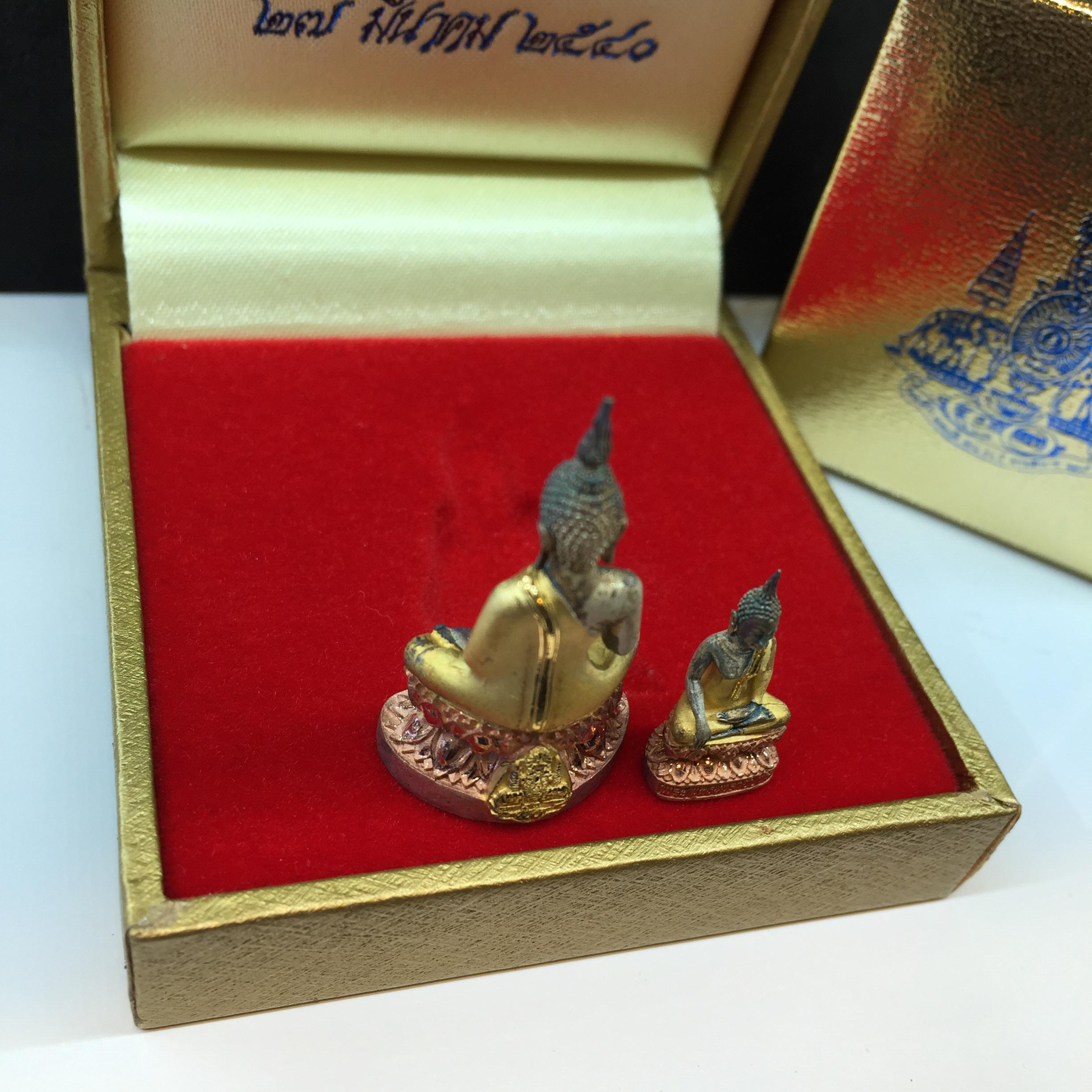 พระกริ่ง+พระชัยวัฒน์ พระพุทธนวราชบพิตร ปี2540 เนื้อสามกษัตริย์