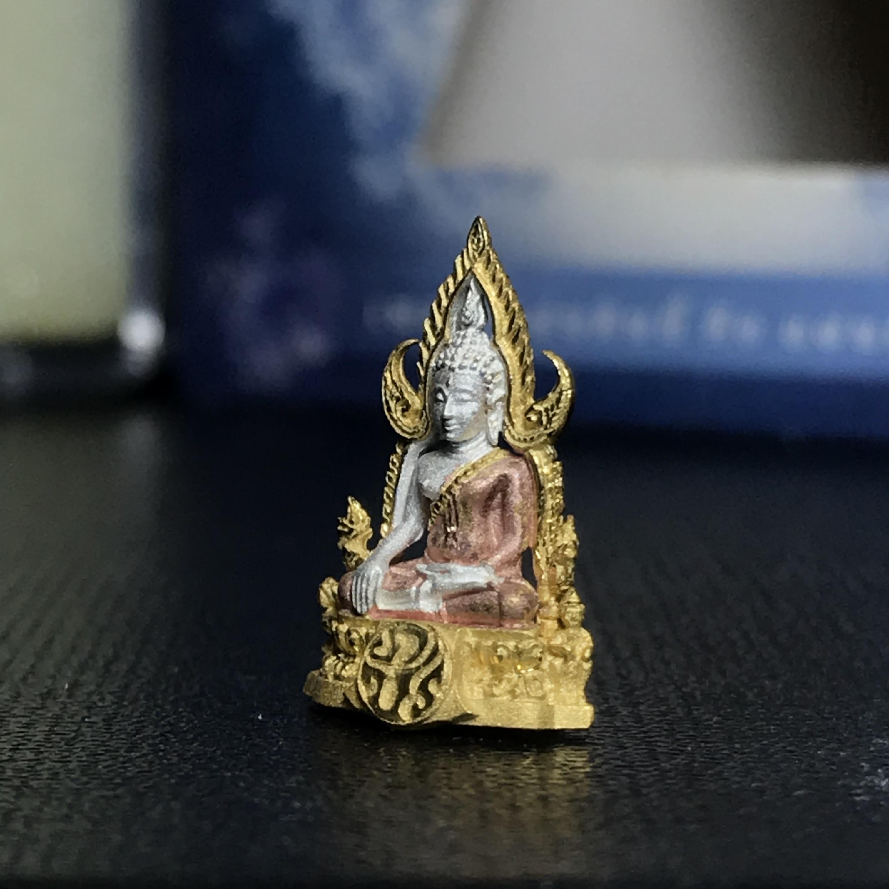 พระพุทธชินราช ภปร. โครงการ เพราะแผ่นดินนี้คือแผ่นดินเกิด เนื้อเงินชุบสามกษัตริย์ ปี2551 ขนาดหน้าตัก1/4นิ้ว (สวยงามหายาก)