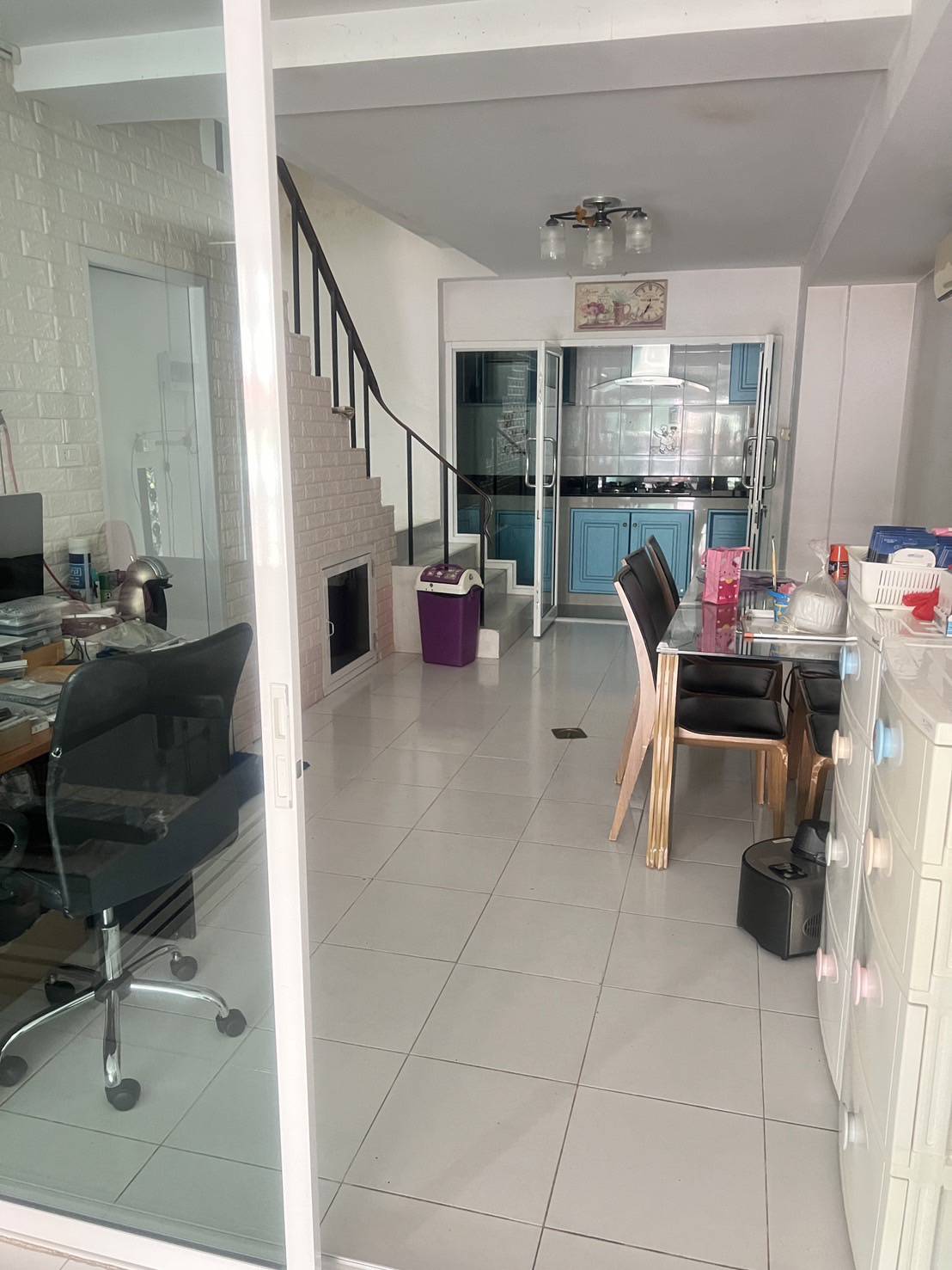 For Rent : Samkong, 3-Story Commercial Building, 2 Bedroom 2 Bathrooms