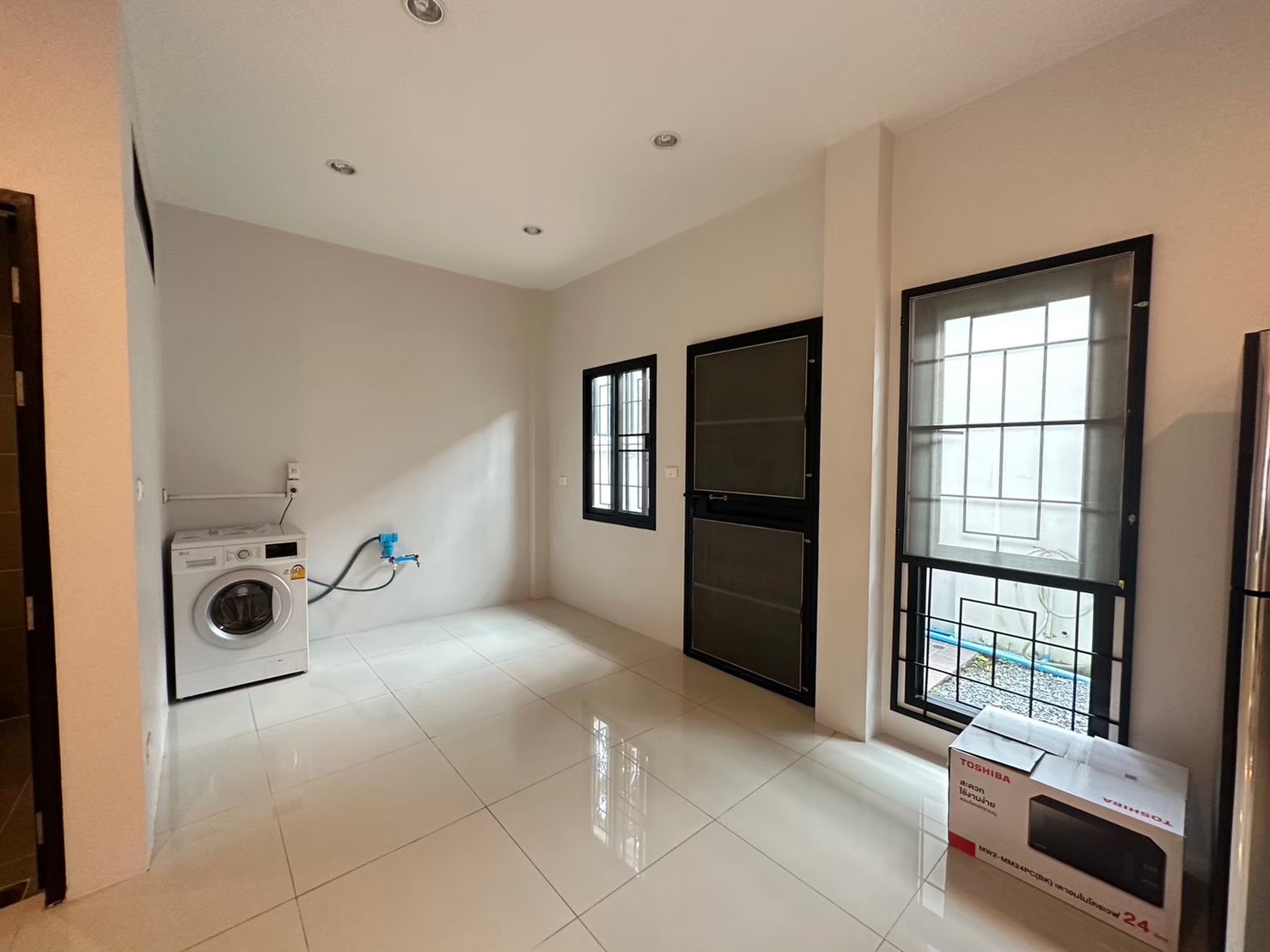 For Rent : Town home near Super Cheap Market, 3 Bedroom 3 Bathroom