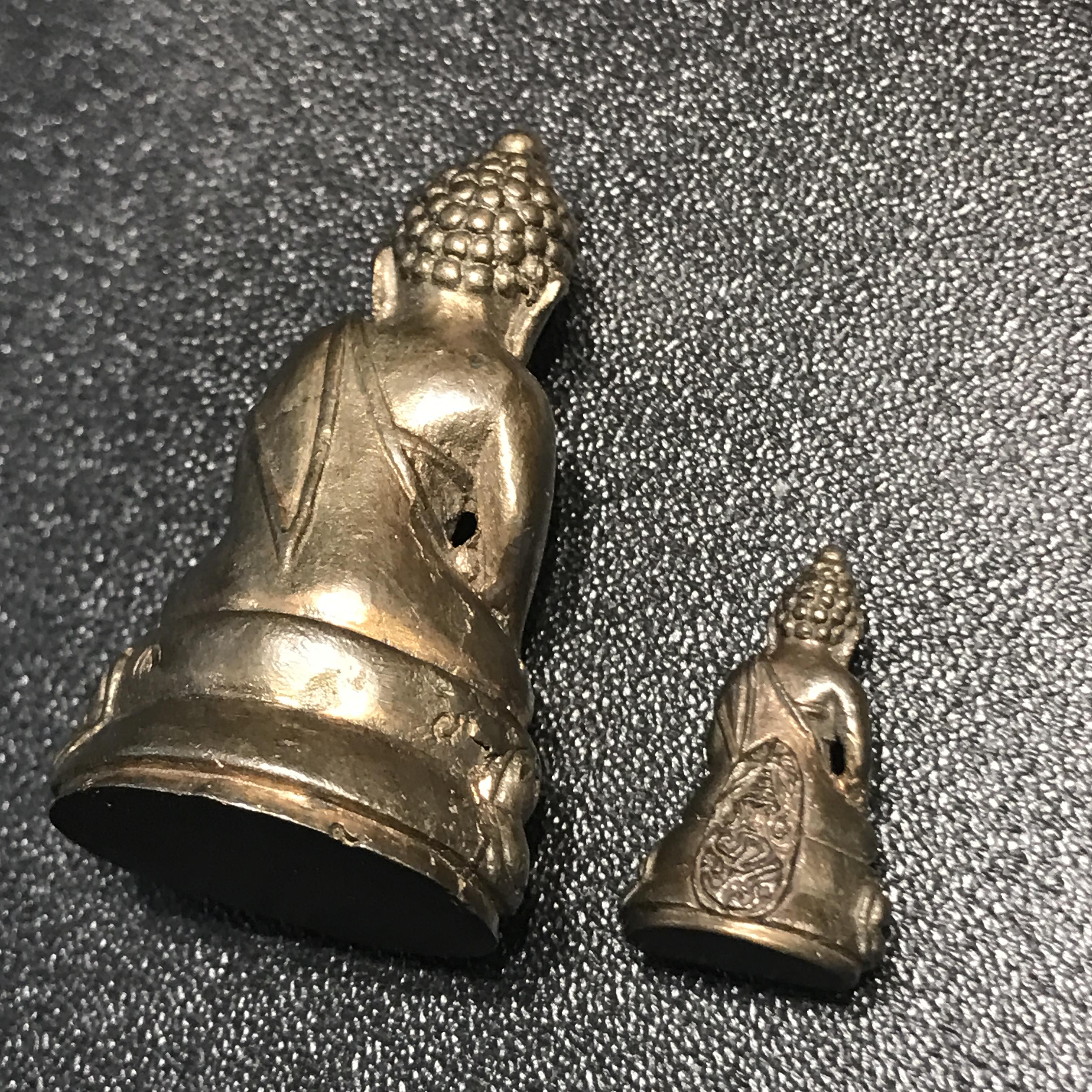 พระกริ่ง-พระชัยวัฒน์ ภปร ธรรมศาสตร์ 50ปี เนื้อนวโลหะ ปี2527(ในหลวงรัชกาลที่9 เสด็จเททอง)(หายาก)