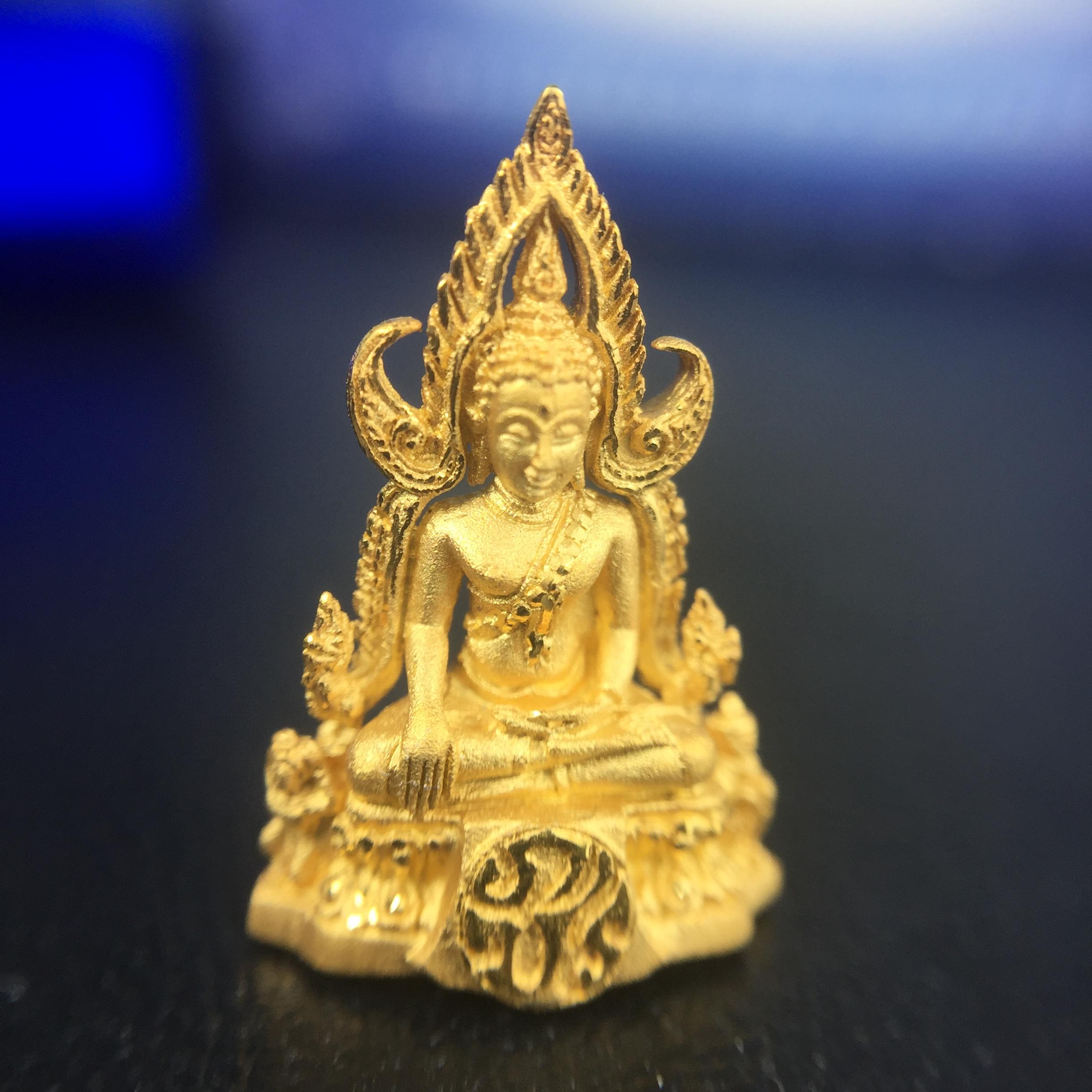 พระพุทธชินราช ภปร. โครงการ เพราะแผ่นดินนี้คือแผ่นดินเกิด ปี2551 เนื้อทองคำ 96.5%(น้ำหนัก 2.6 กรัม) ขนาดหน้าตัก1/4นิ้ว (สวยงามทรงคุณค่าหายาก)1 ใน 5000องค์