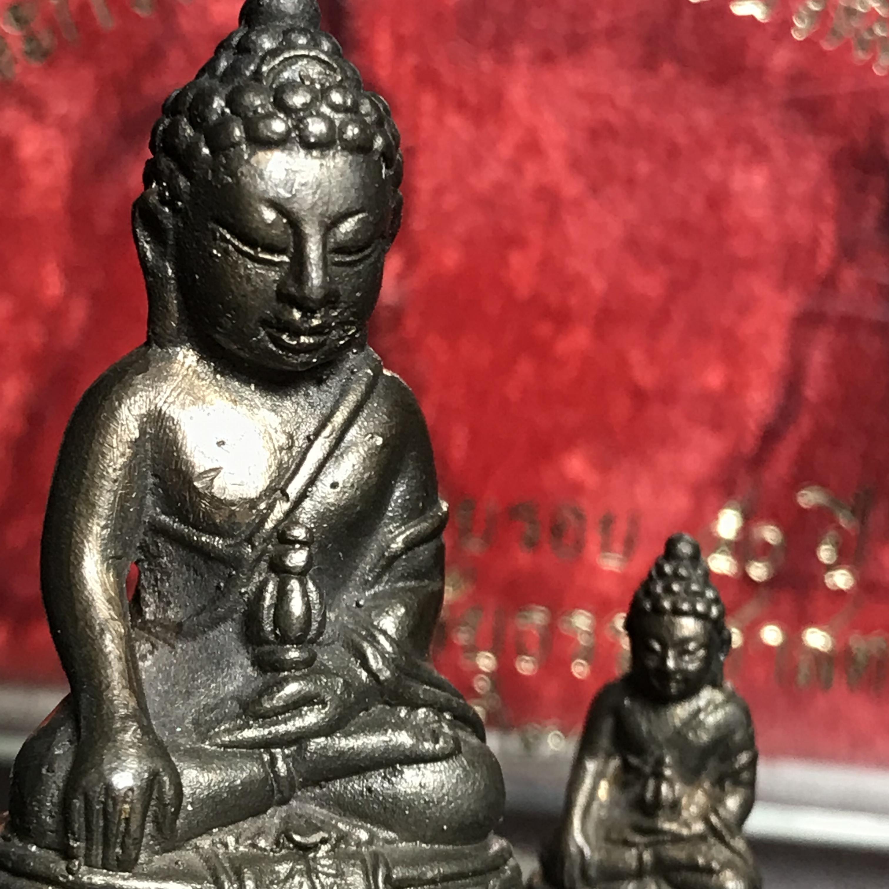 พระกริ่ง-พระชัยวัฒน์ ภปร. ธรรมศาสตร์ 50ปี เนื้อนวโลหะ ปี2527(ในหลวงรัชกาลที่9 เสด็จเททอง)(หายาก)(1ใน677ชุด)