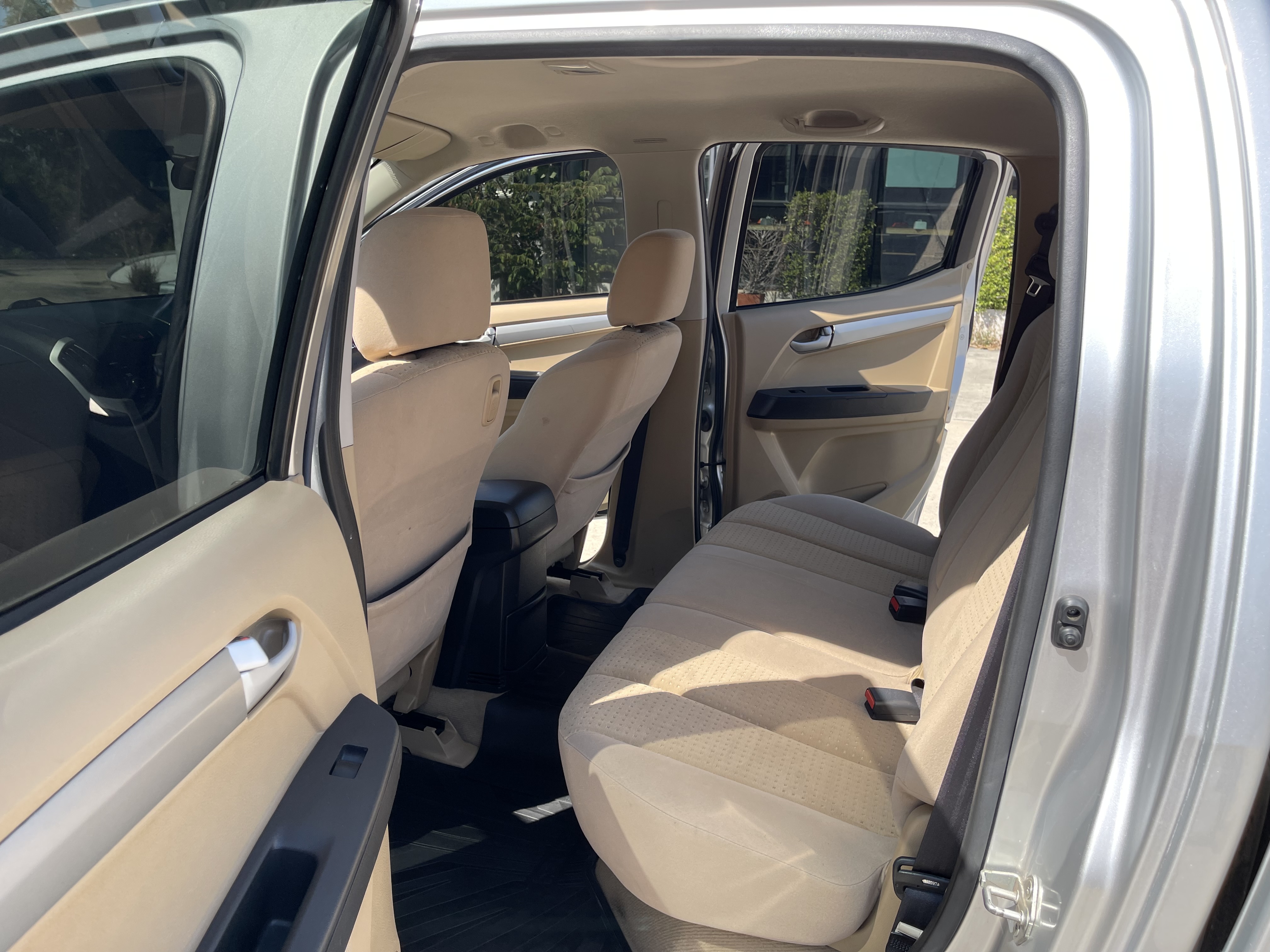 Isuzu Dmax All New 4ประตู 2.5 L 2013 เงิน