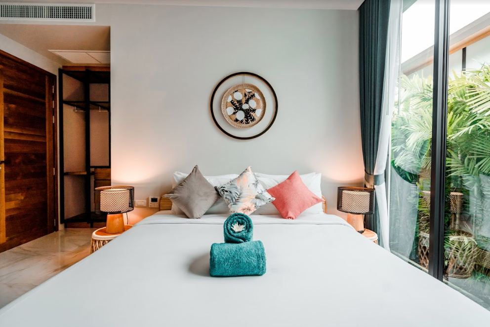 For Sale : Nai Harn, Luxury New Pool Villa, 4 Bedrooms 4 Bathrooms, Garden view.