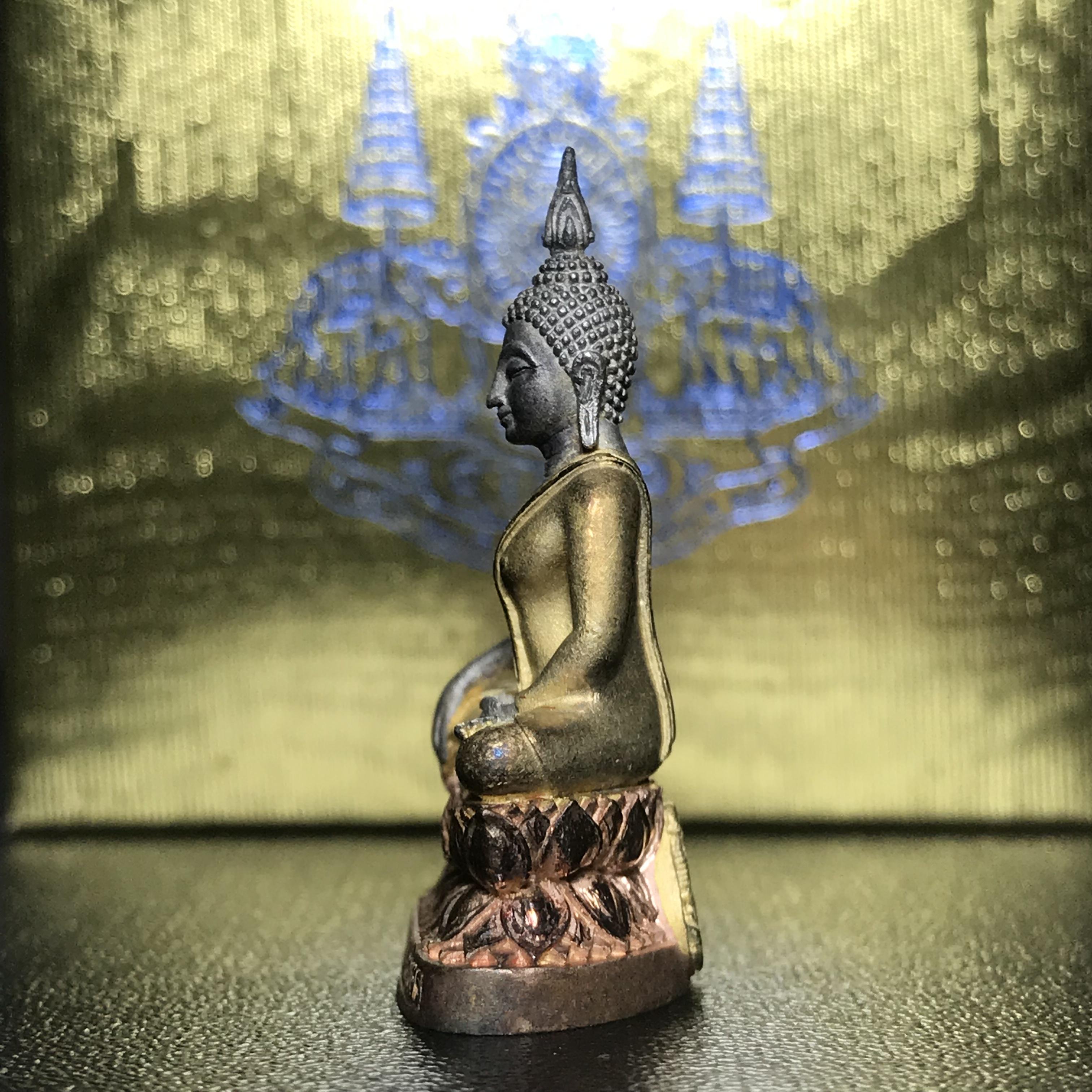 พระกริ่งพระพุทธนวราชบพิตร ครองสิริราชสมบัติครบ 50 ปี พ.ศ.2540 เนื้อเงินสามกษัตริย์