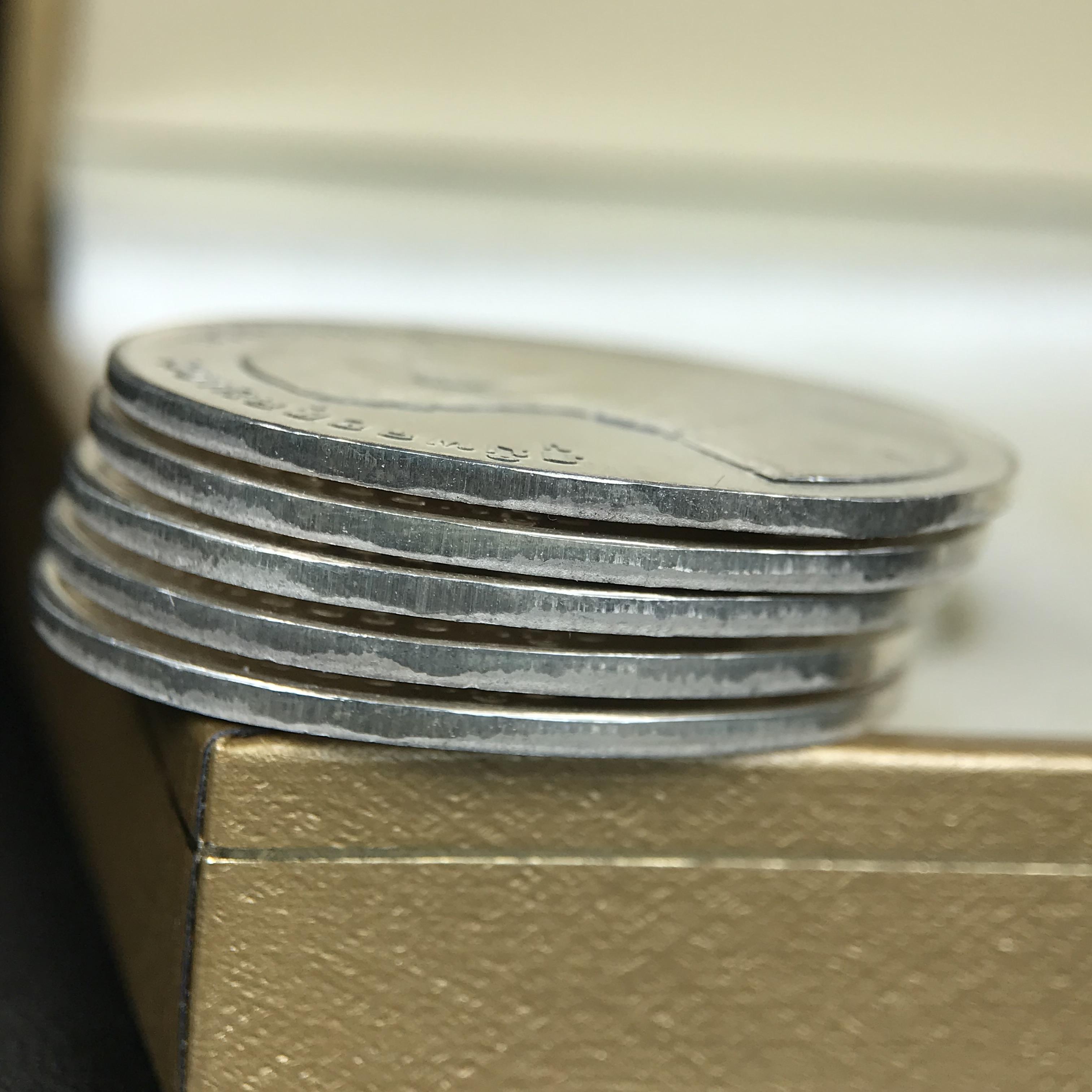 ชุดเหรียญพระพุทธปัญจภาคี ปี 2539 ครบชุด 5 เหรียญ พิมพ์ใหญ่ขนาดสูง 3 ซม. เนื้อเงิน โค๊ต ง.(เงิน) บล็อกกษาปณ์ พร้อมกล่องบรรจุซีนซองเดิมครบสภาพสวย เนื่องในมหามงคลวโรกาสที่ในหลวงรัชกาลที่ 9 ทรงครองสิริราชสมบัติครบ 50ปี พิธีใหญ่ ณ พระอุโบสถวัดพระแก้ว