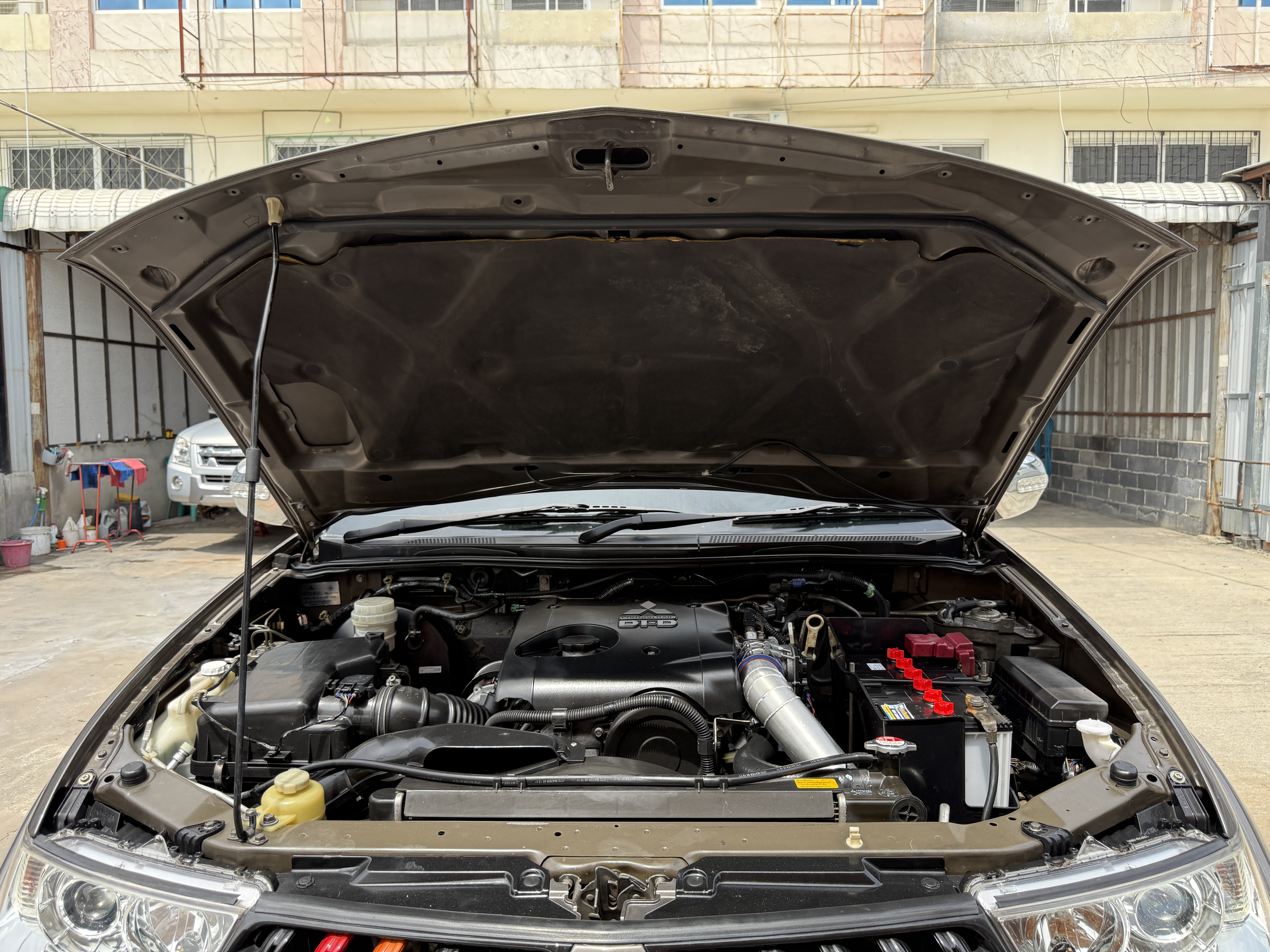 Mitsubishi Pajero Sport 2.5 GT 2WD At 2015 น้ำตาล