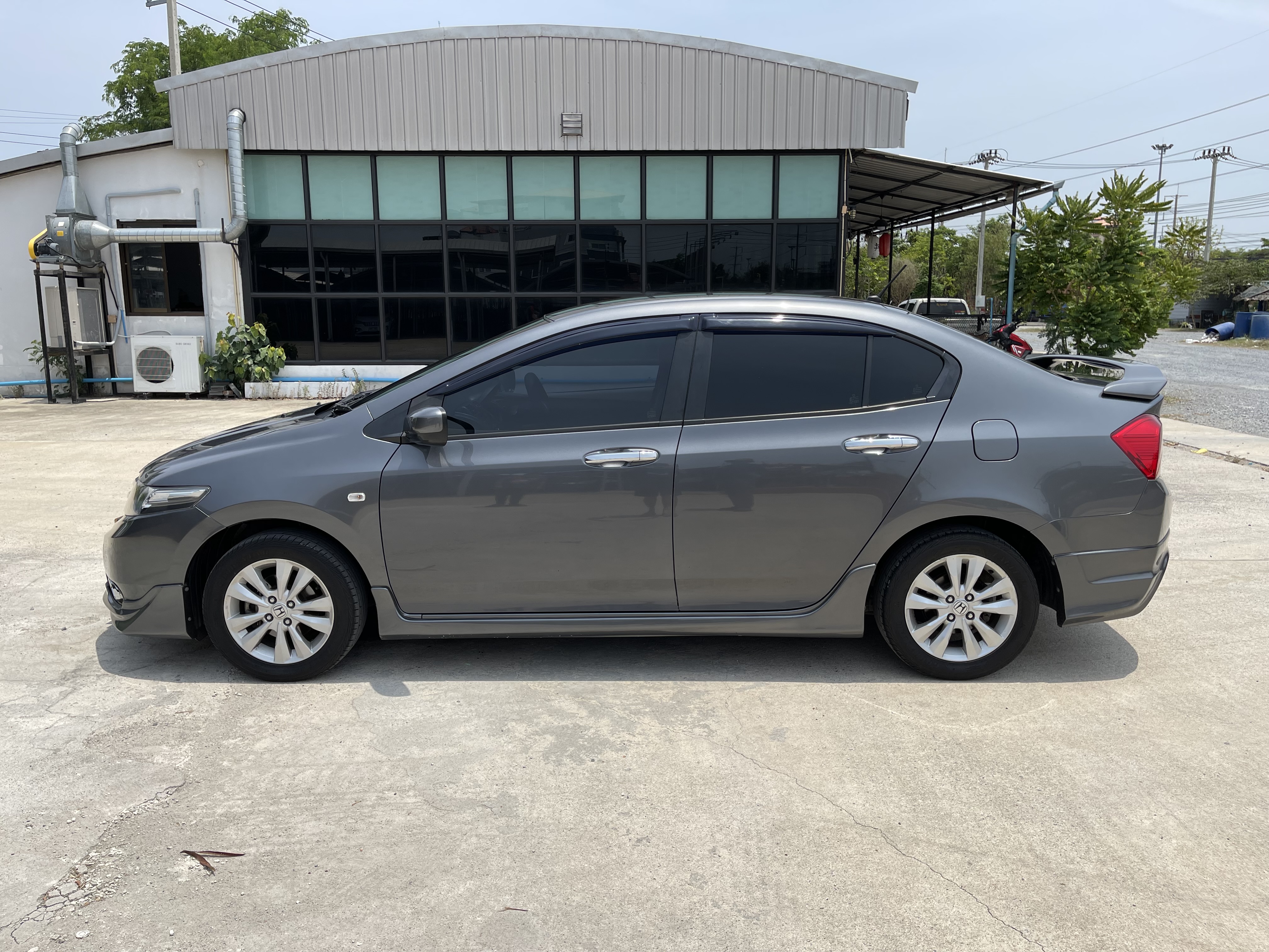 Honda City 1.5 V At 2013 เทา