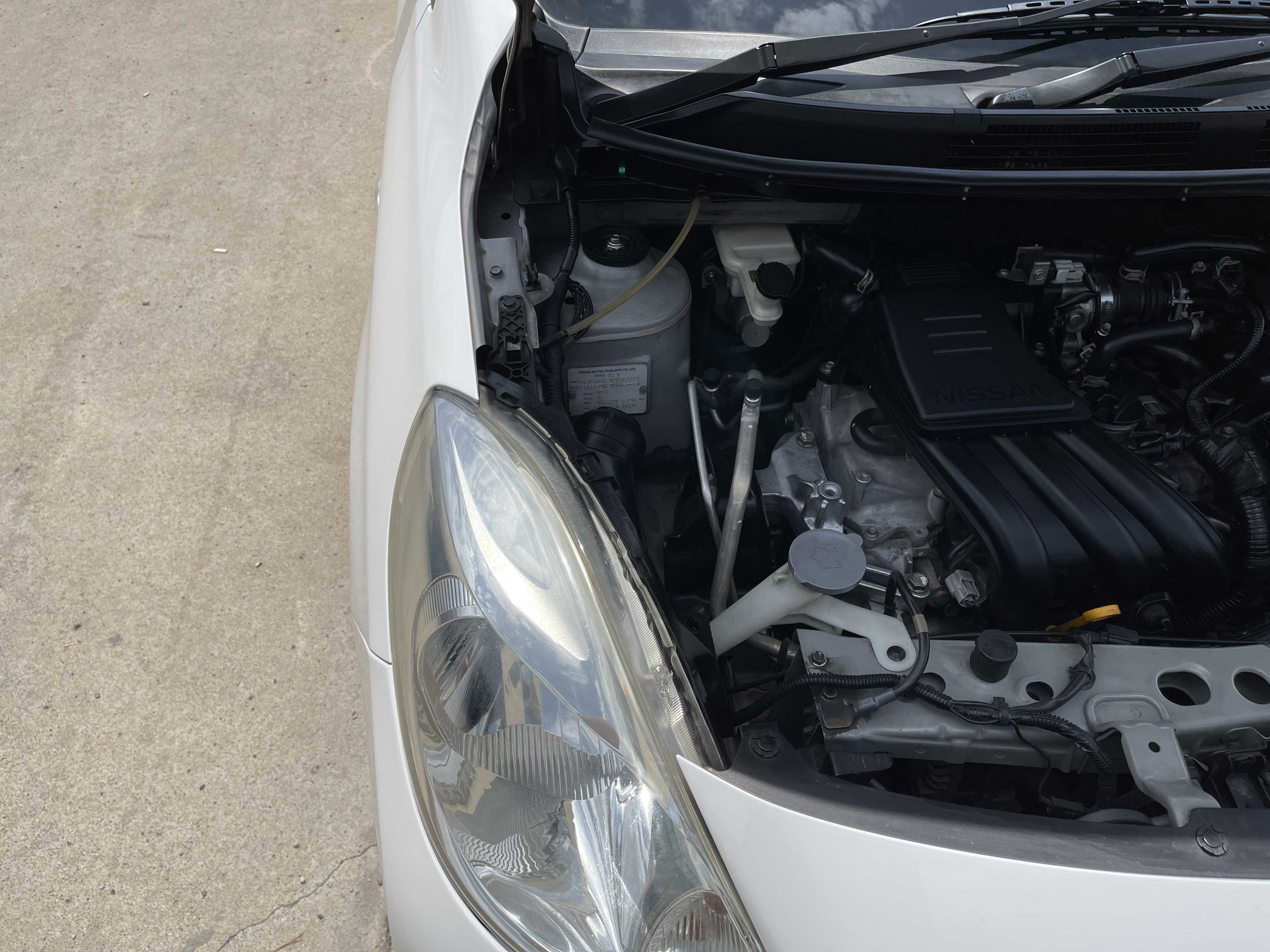 Nissan Almera 1.2 ES At 2013 ขาว