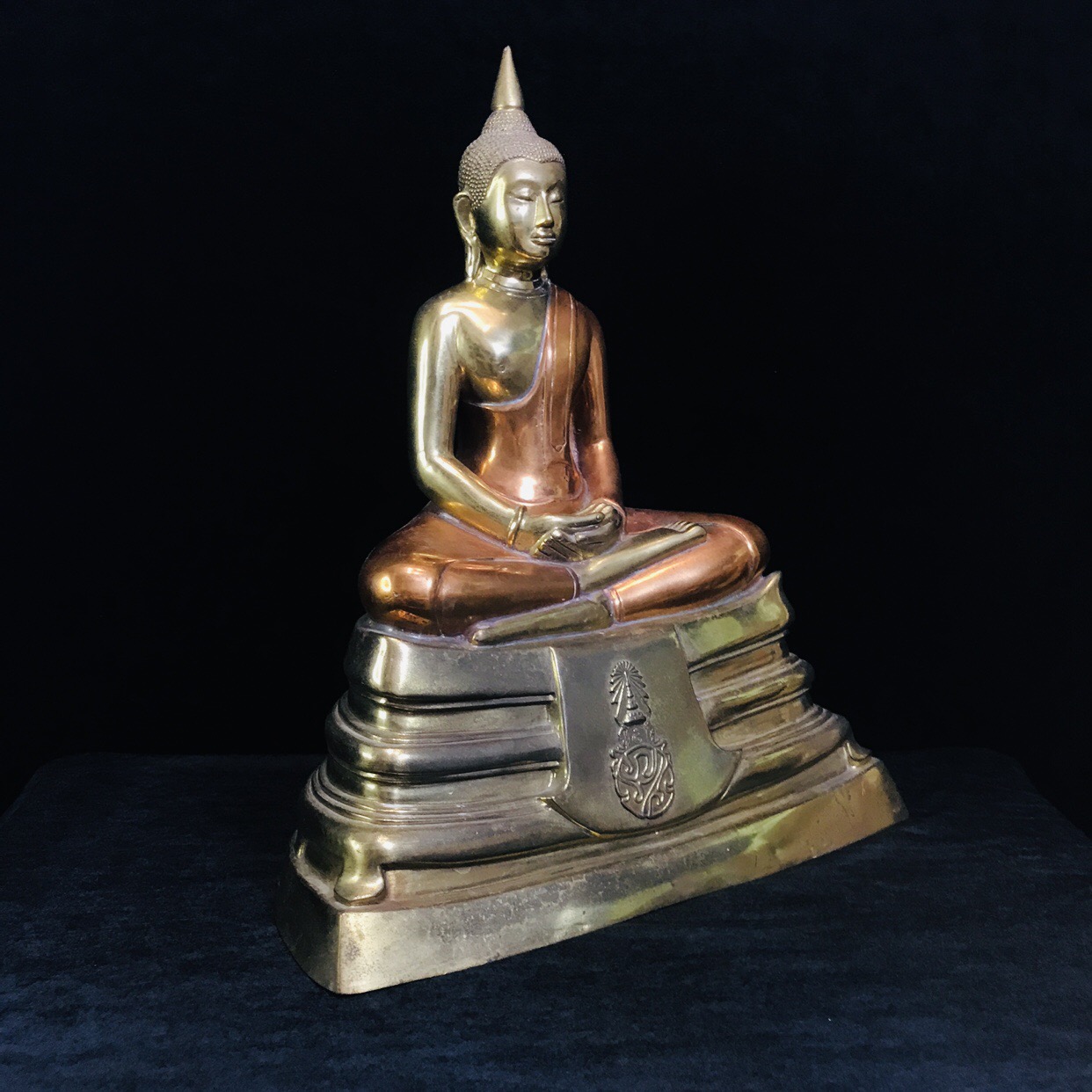 พระบูชาพระพุทธโสธร ภปร. รุ่นย้อนยุค ปี2539 กาญจนาภิเษกครองราชสมบัติครบ 50ปี หน้าตัก9นิ้ว เนื้อสามกษัตริย์ หมายเลข01314