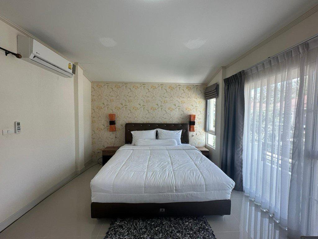 For Rent : Kohkaew, 2-Story detached house, 3+1 Bedrooms 3 Bathrooms