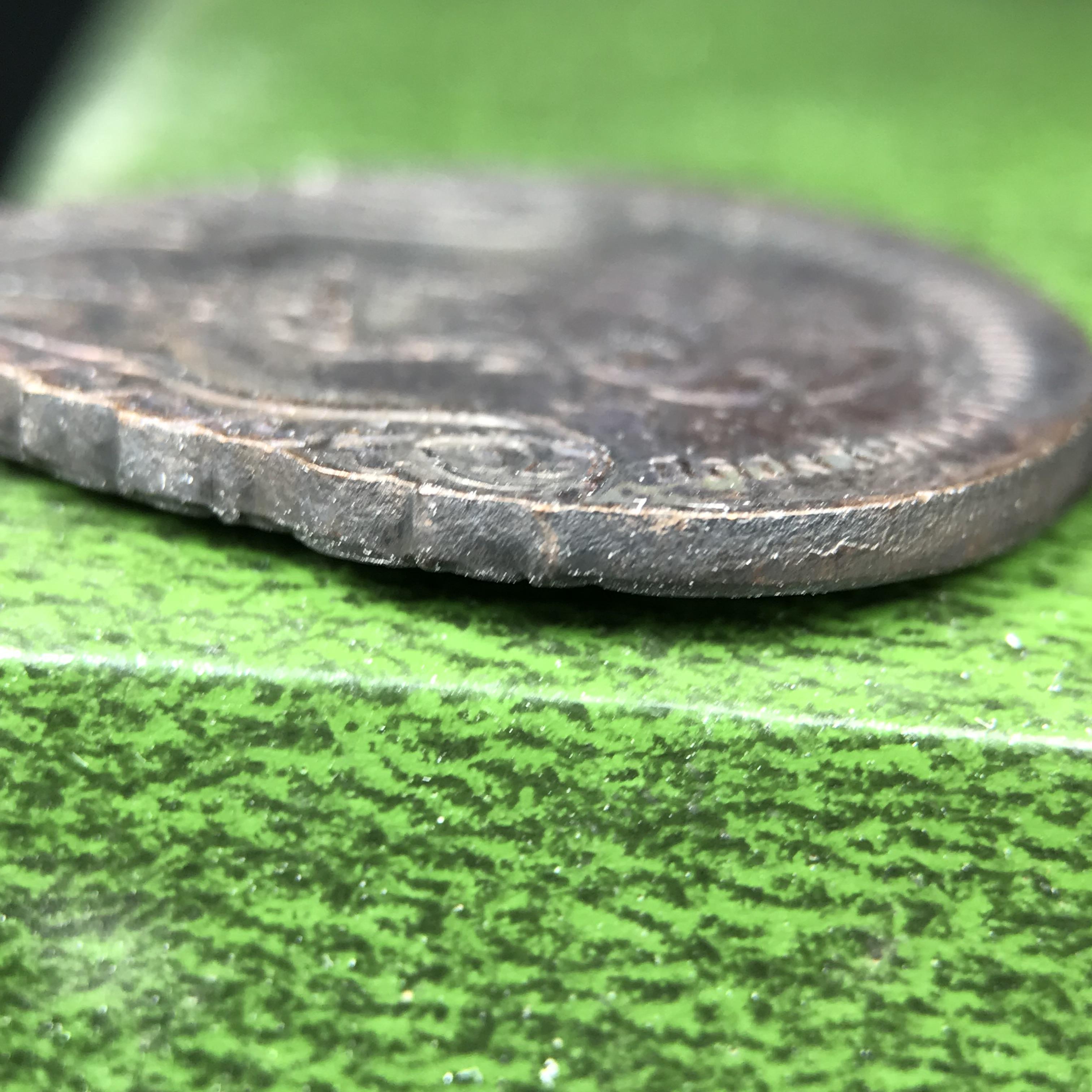 เหรียญพระแก้วมรกตหลัง ภปร. ฉลองกรุงรัตนโกสินทร์ครบ 200 ปี พ.ศ.2525 เนื้อทองแดงกล่องบรรจุเดิมครบ3พิมพ์(บล็อกพระราชศรัธา)(ในหลวงรัชกาลที่9 เสด็จในพิธี)พระคู่บ้านคู่เมือง...พระดี...พิธีใหญ่