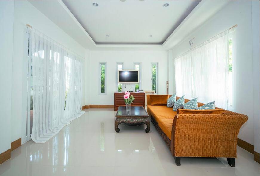 For Rent : Phuket Town, Private Pool Villa, 3 bedrooms 4 bathrooms