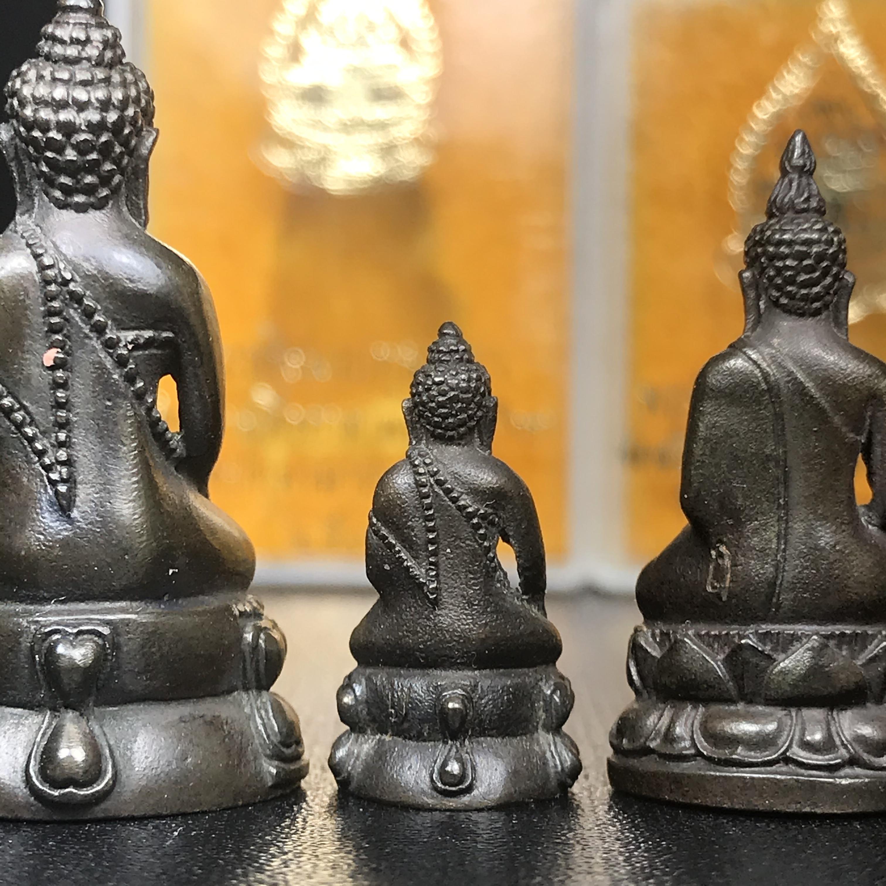 พระกริ่งนวปทุม ภปร.-พระชัยวัฒน์นวปทุม ภปร.-พระกริ่งไพรีพินาศ ภปร. รุ่นแรก วัดปทุมวนาราม ครบชุดเนื้อนวโลหะ ปี2535(ในหลวงรัชกาลที่9เสด็จเททอง)(1ใน3000ชุด)หายาก