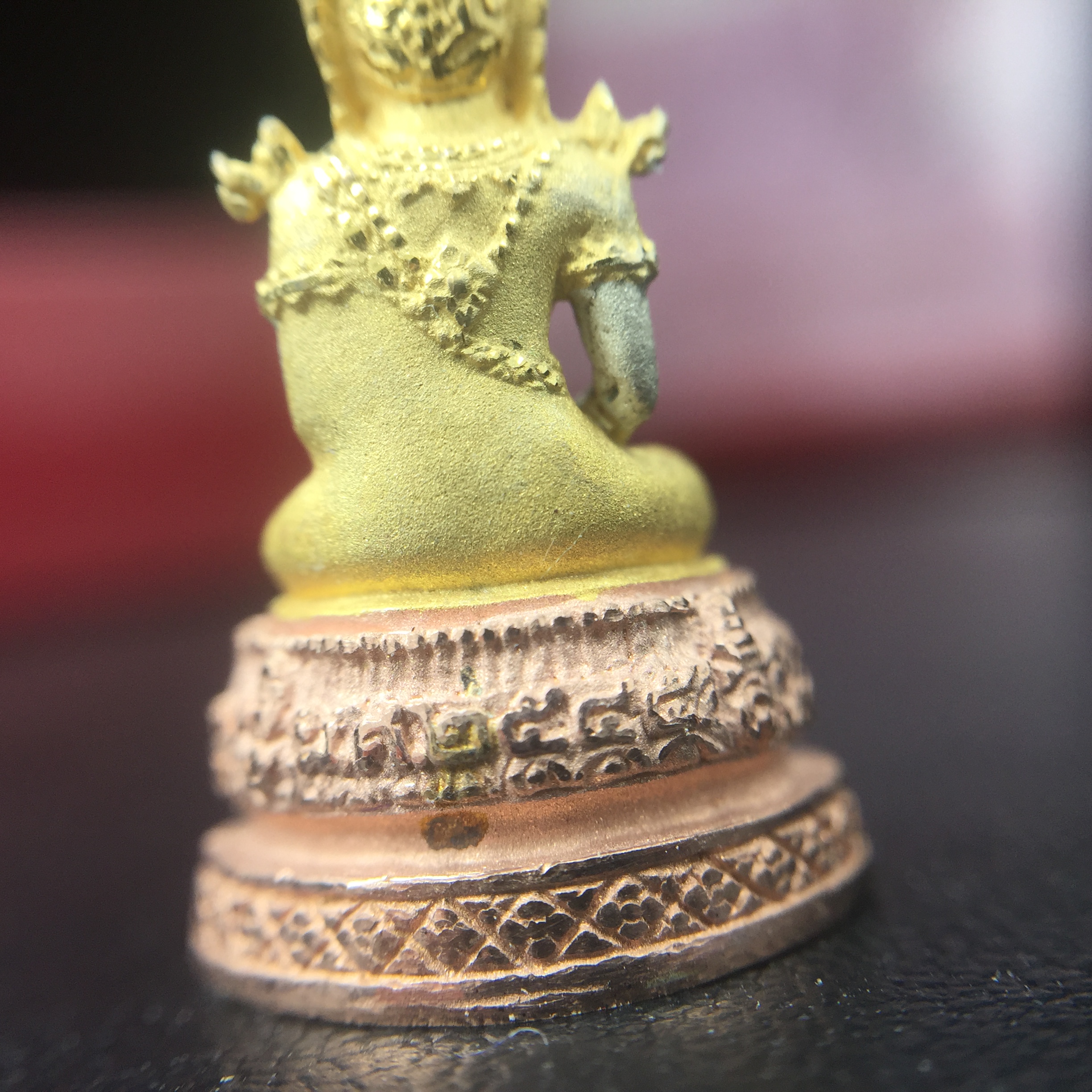 พระแก้วมรกต ภปร.(รุ่นแรก) ปี2545 รุ่นฉลองกรุงรัตนโกสินทร์ครบ 220 ปี เนื้อเงินสามกษัตริย์ พิมพ์เล็ก หล่อลอยองค์