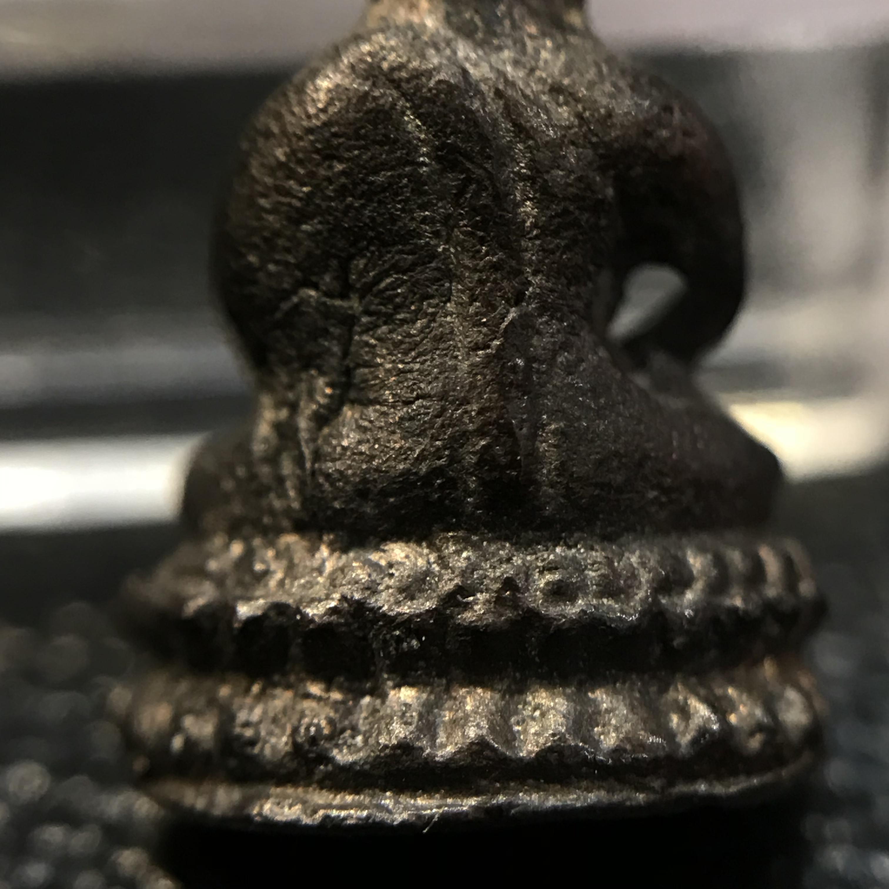 พระชัยวัฒน์อมรโมลี สมเด็จพระวันรัต (จุนท์ พรหมคตโต) วัดบวรนิเวศฯ เนื้อนวโลหะ ปี๒๕๓๔ สภาพสวยหายาก!!!(ตอกโค๊ด)