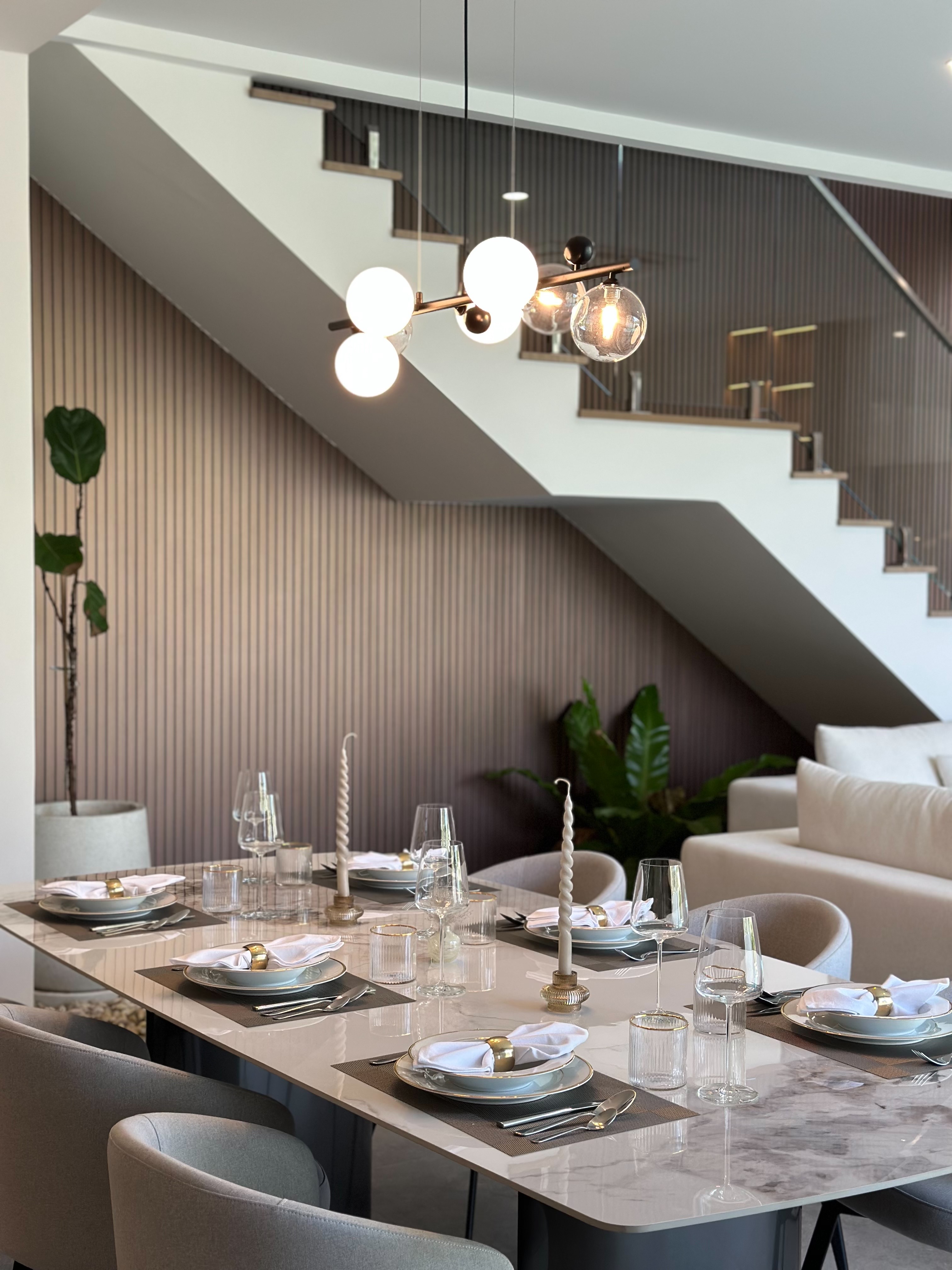 For Sales : Kathu-Patong, Luxury Pool Villa, 4 Bedrooms 4 Bathrooms