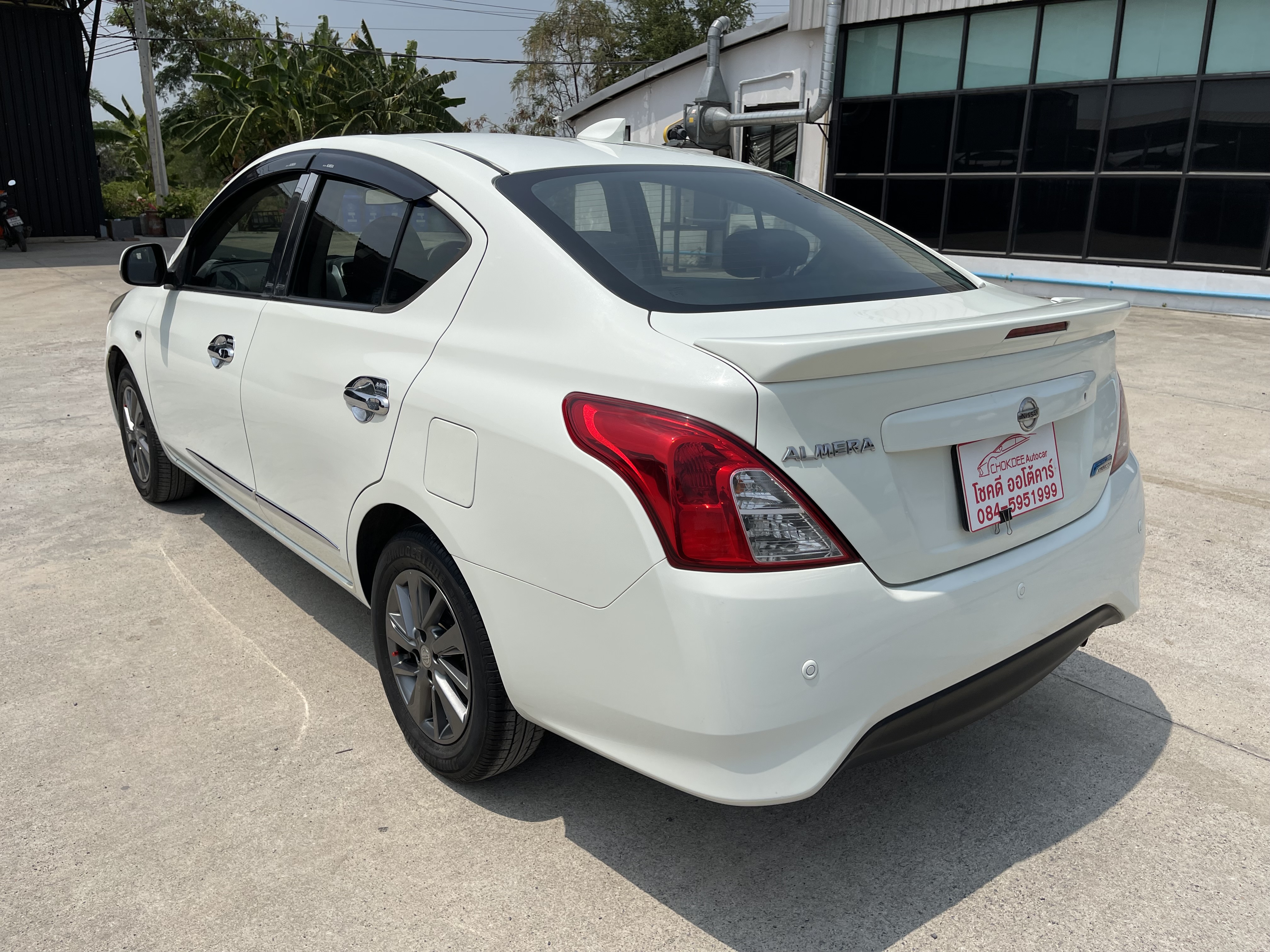 Nissan Almera 1.2 E At 2014 ขาว