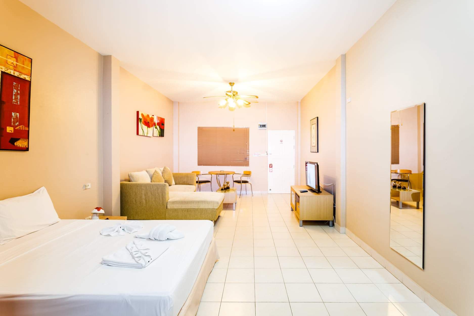 For Sale : Patong, Apartment with Swimming Pool, 4 bedrooms 6 Bathrooms