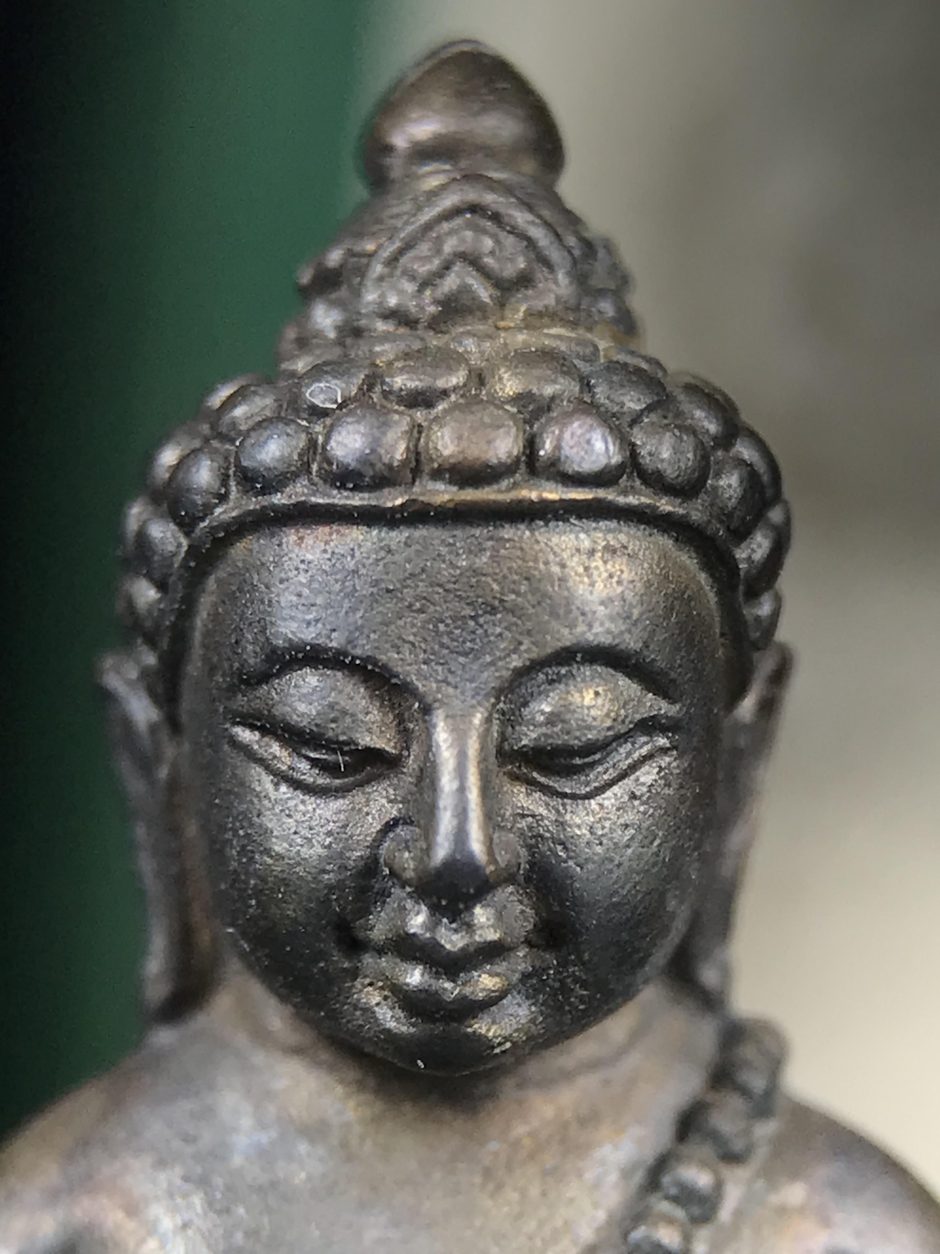 พระกริ่งวาสนา สมเด็จพระสังฆราช(วาสน์)วัดราชบพิธฯ ปี 2531 เนื้อนวโลหะ สร้างเป็นที่ระลึกในคราวที่สมเด็จพระอริยวงศาคตญาณ สมเด็จพระสังฆราช(วาสน์ วาสโน)มีพระชนมายุครบ90พรรษา(ในหลวง ร.9 เสด็จในพิธี)งานแกะแม่พิมพ์โดย นายช่างเกษม มงคลเจริญ)(1ใน1991องค์)