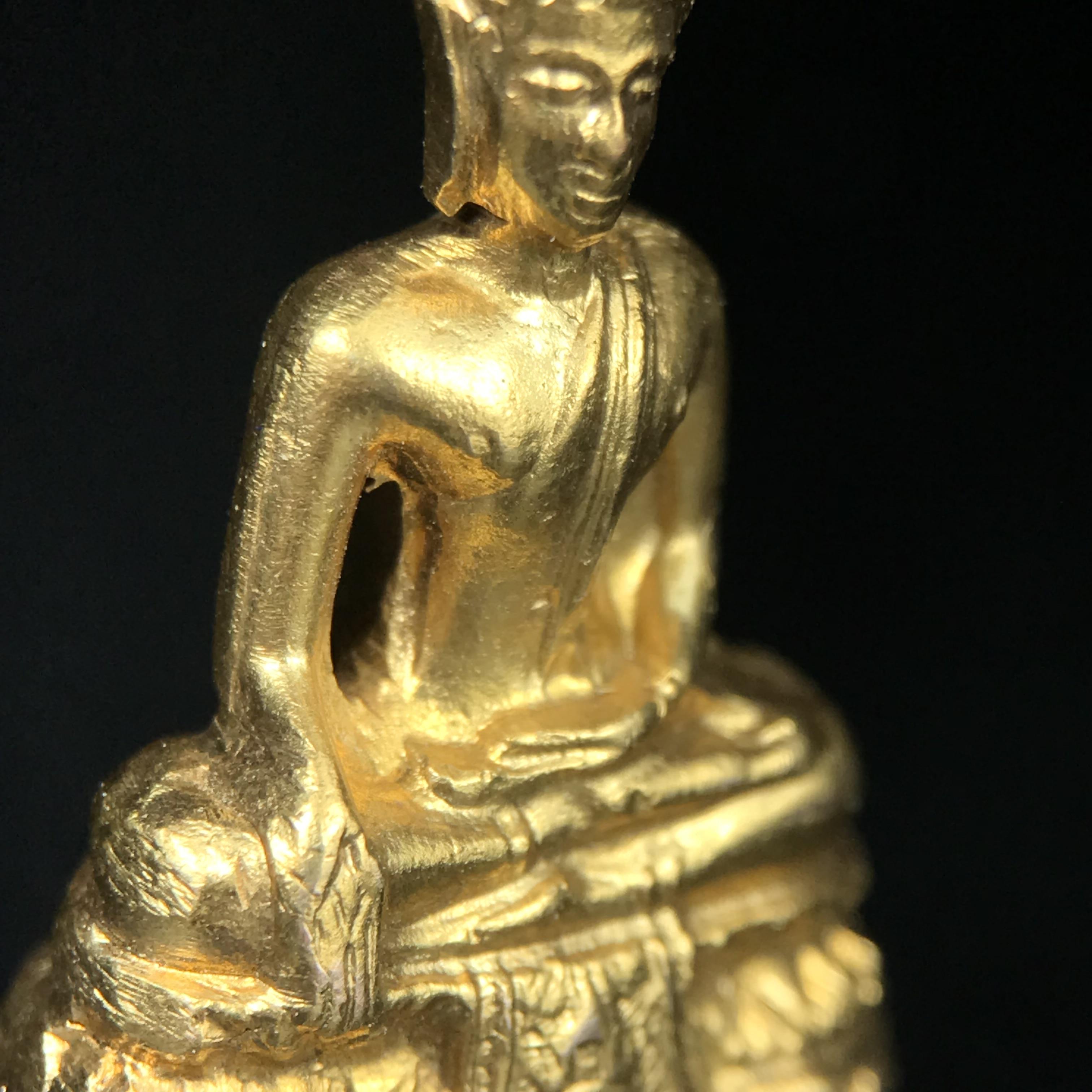 พระกริ่ง ภปร.(รุ่นแรก) วัดบวรนิเวศวิหาร พ.ศ.2508 กะไหล่ทองเดิม(กรรมการ)พิมพ์นิยม(หูยาว)(ก้นตะไบหยาบ)สภาพคัดสวยเดิม(ในหลวงรัชกาลที่9ทรงเสด็จเททอง)พบเจอน้อยหายาก