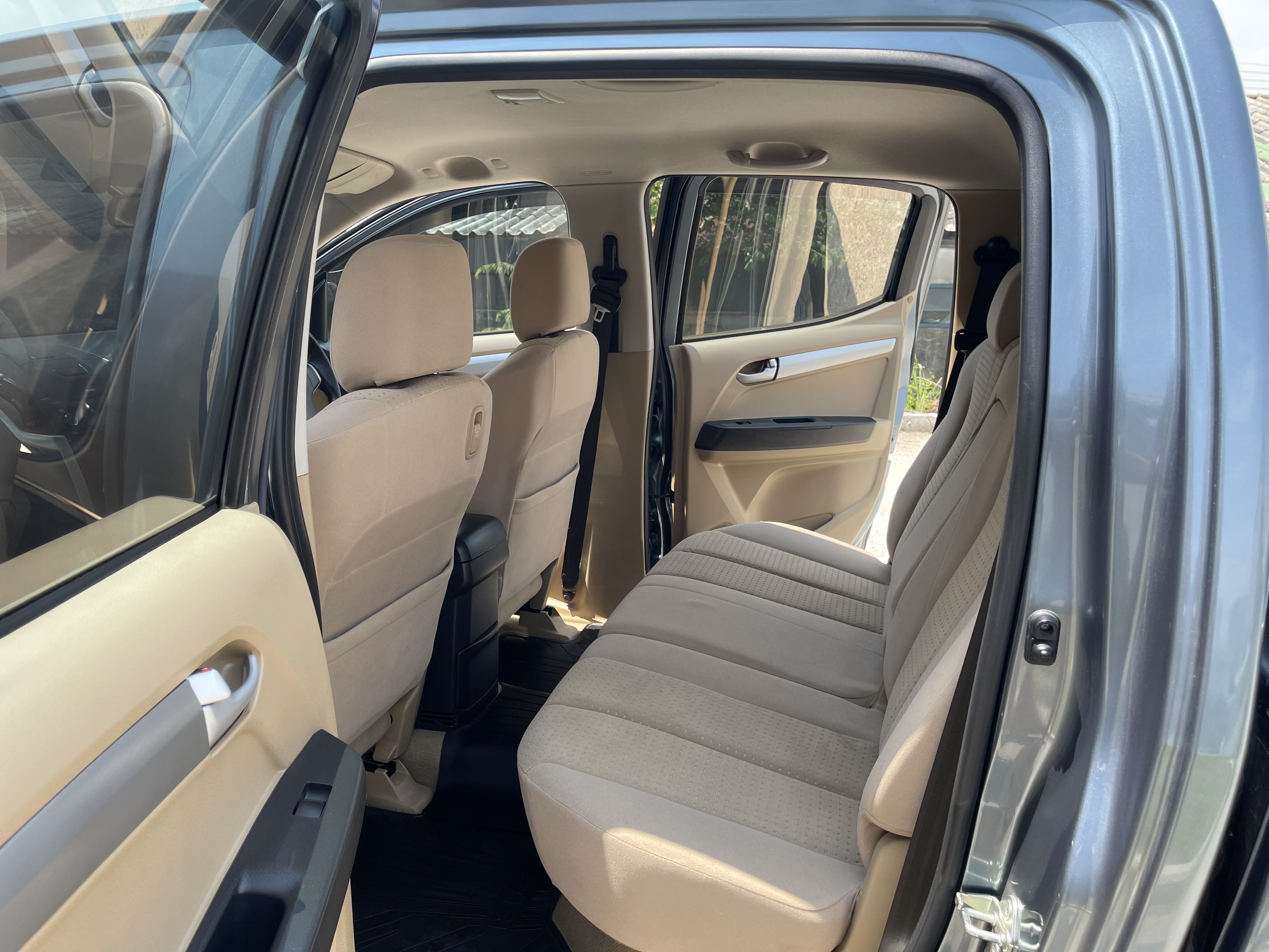 Isuzu Dmax All New 4ประตู 2.5 Vgs Z 2013 เทา