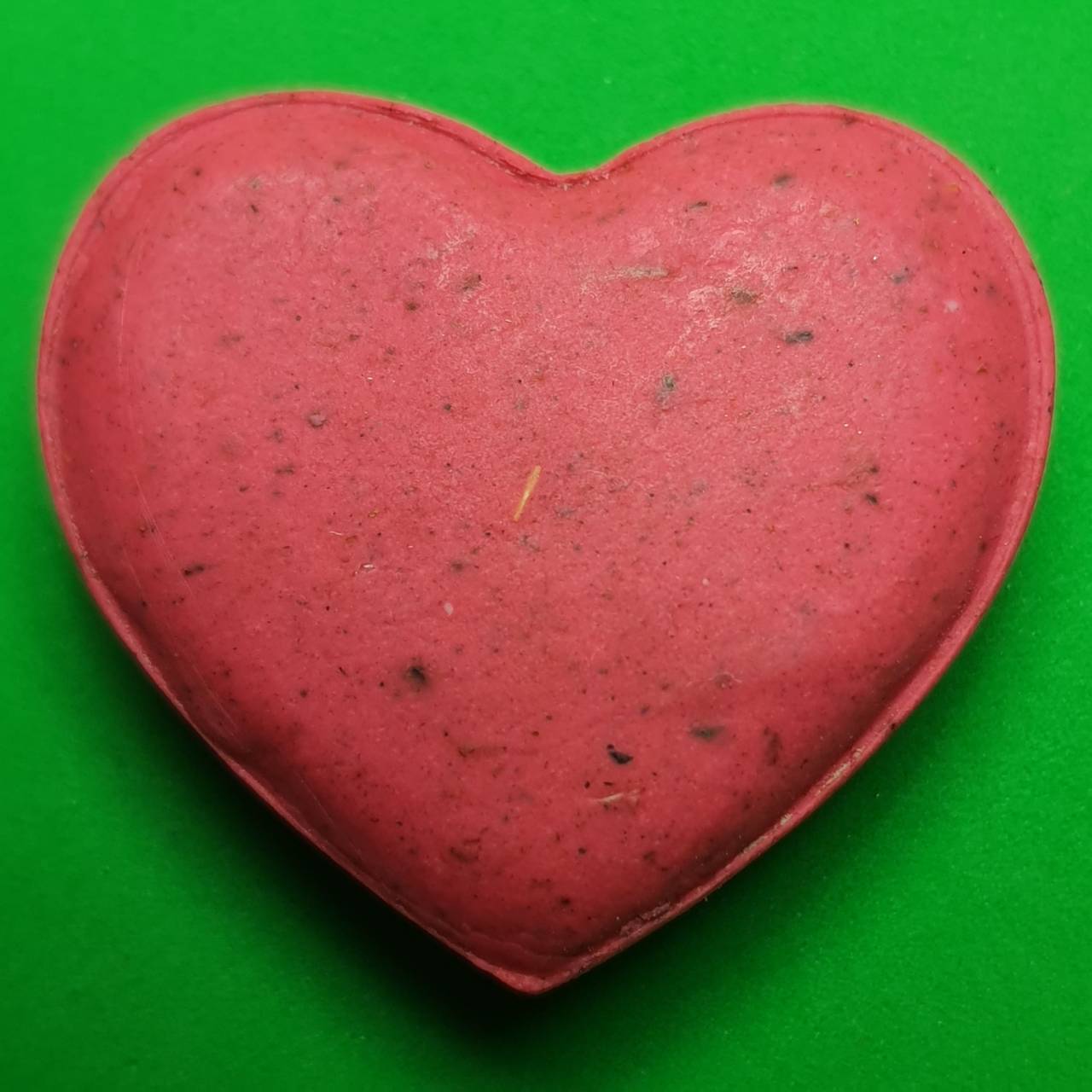 ของเสน่ห์ หัวใจเสน่ห์ สีชมพู มวสาร ว่านดอกทองแท้ เลี่ยมกรอบ หัวใจเสน่ห์ของแท้ ของเสน่ห์