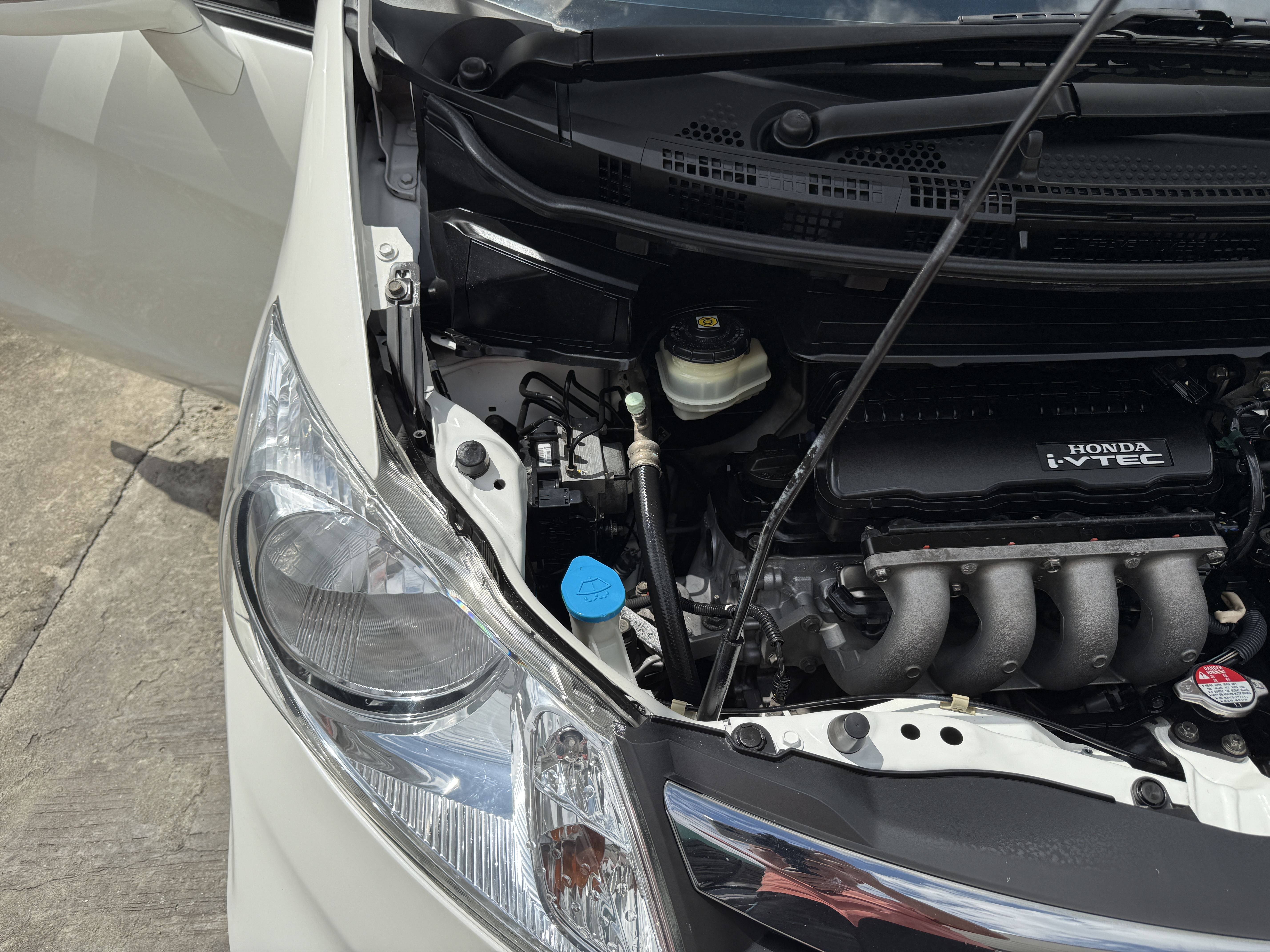 Honda Freed 1.5 E แอร์หลัง At 2015 ขาวมุก