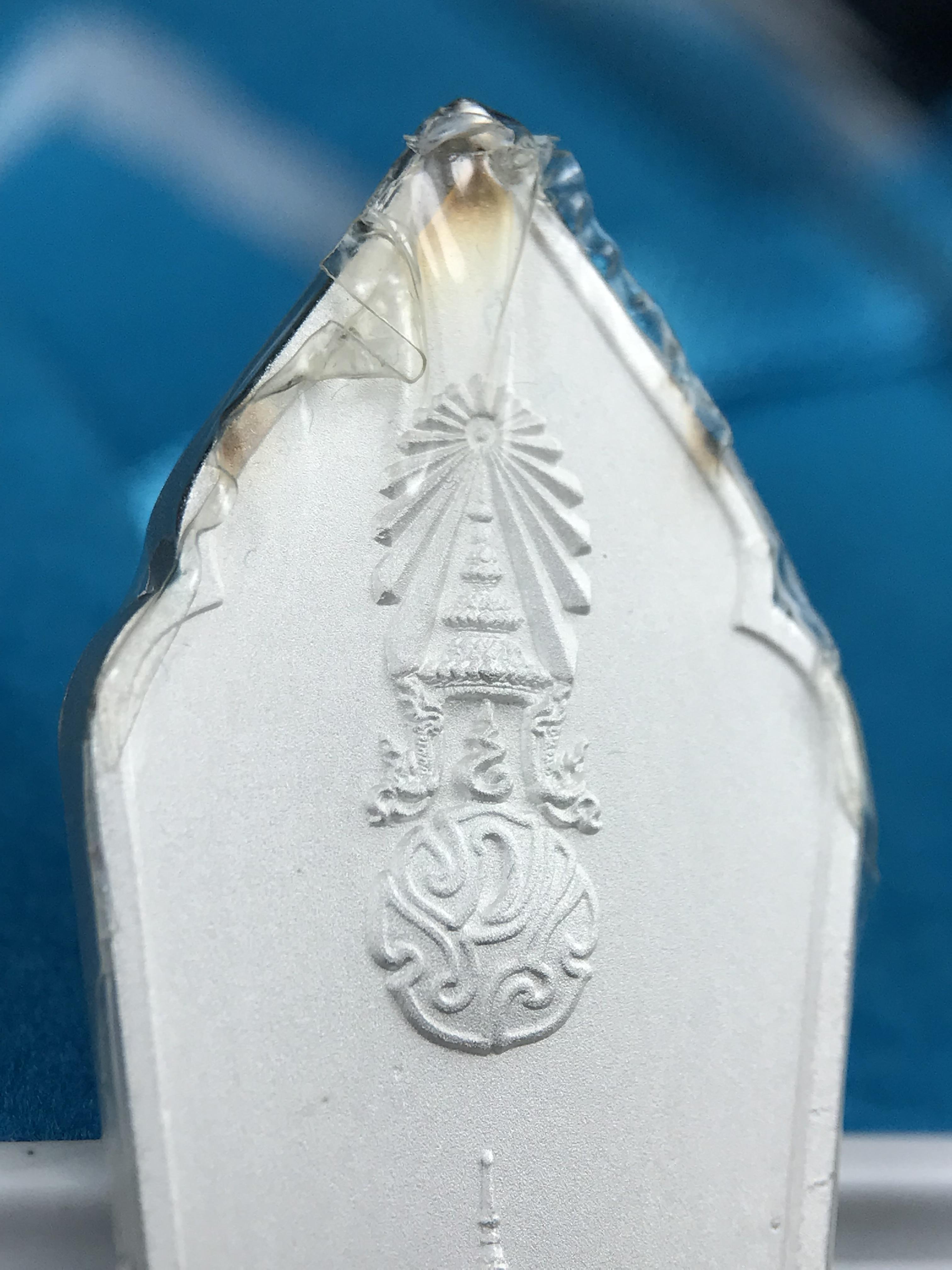 เหรียญที่ระลึกพระพุทธเมตตาประชาไทยไตรโลกนาถคันธารราฐอนุสรณ์ หลัง ภปร. และ สก. วัดทิพย์สุคนธาราม จ.กาญจนบุรี ปี 2558 เนื้อเงิน 99.99% ขนาดสูง 4.6 ซม. ที่ระลึก ร.9 พระชนมพรรษาครบ 7 รอบ และ สมเด็จพระราชินี พระชนมพรรษา 80 พรรษา พิธีใหญ่(หายาก1 ใน 999 เหรียญ)